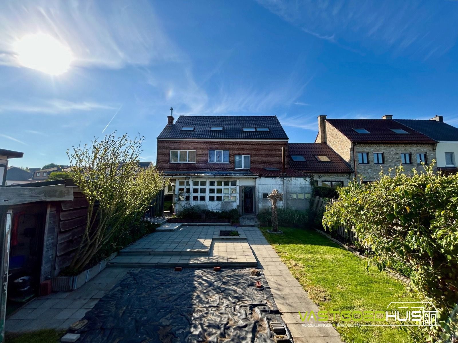 Karaktervolle gezinswoning met tuin en garage foto 28