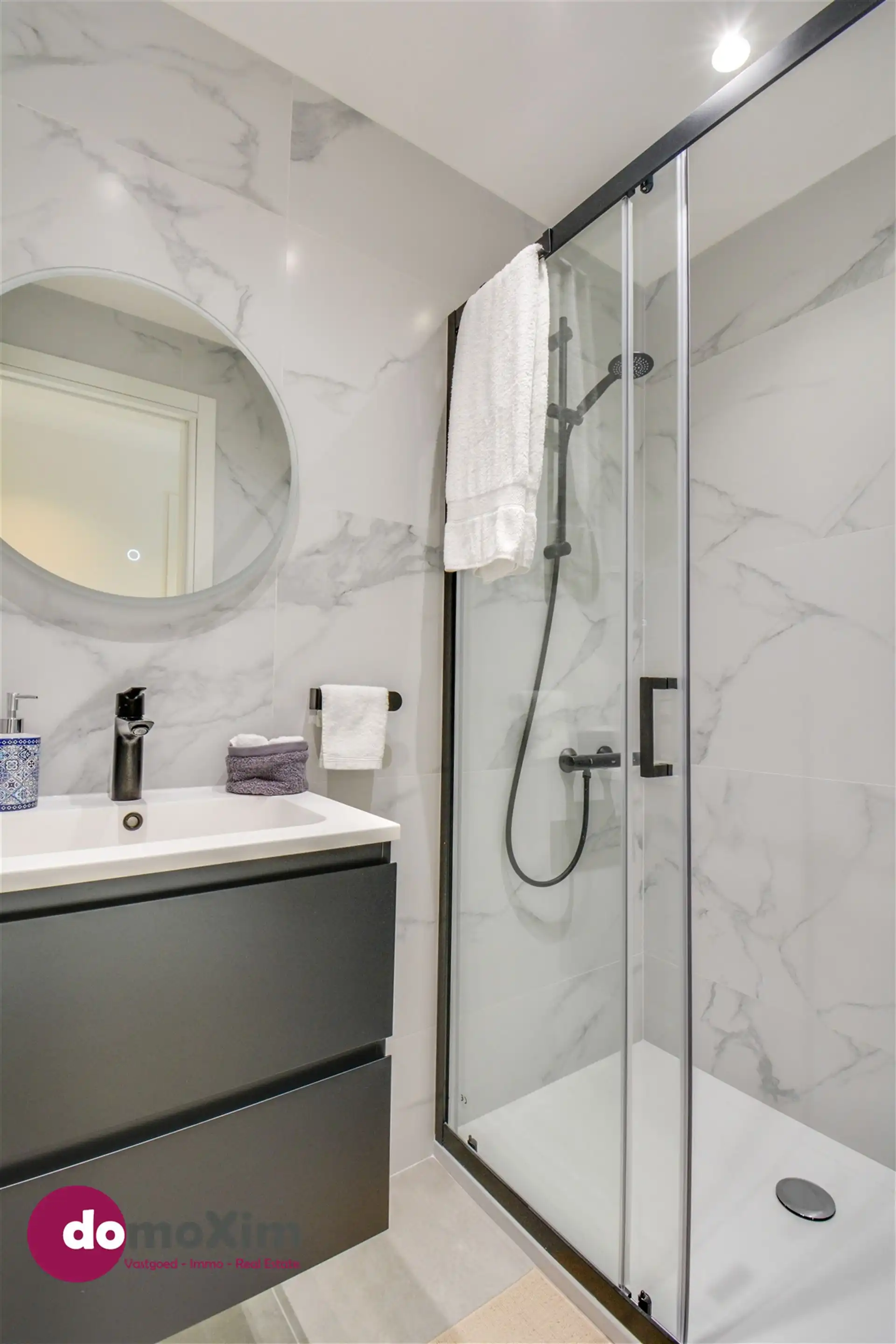 Hoogwaardig afgewerkte, instapklare bungalow in residentiële wijk Lievekensbossen foto 13