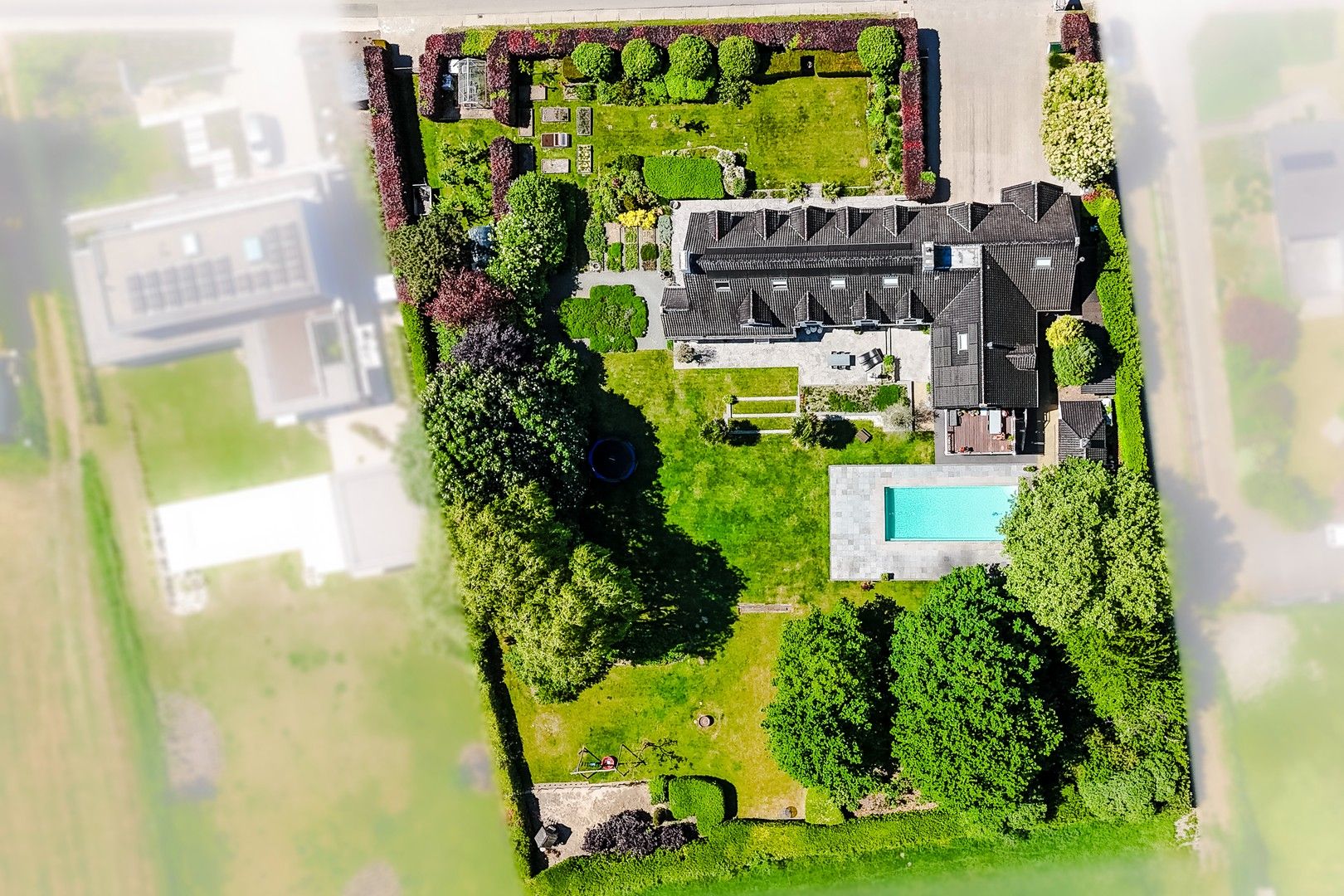 Charmante villa met zwembad en riante tuin in het groen van Temse! foto 6