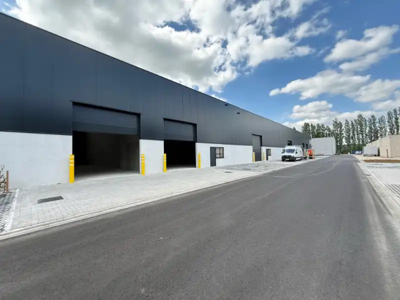 KMO-unit te huur foto {{pictureIndex}}