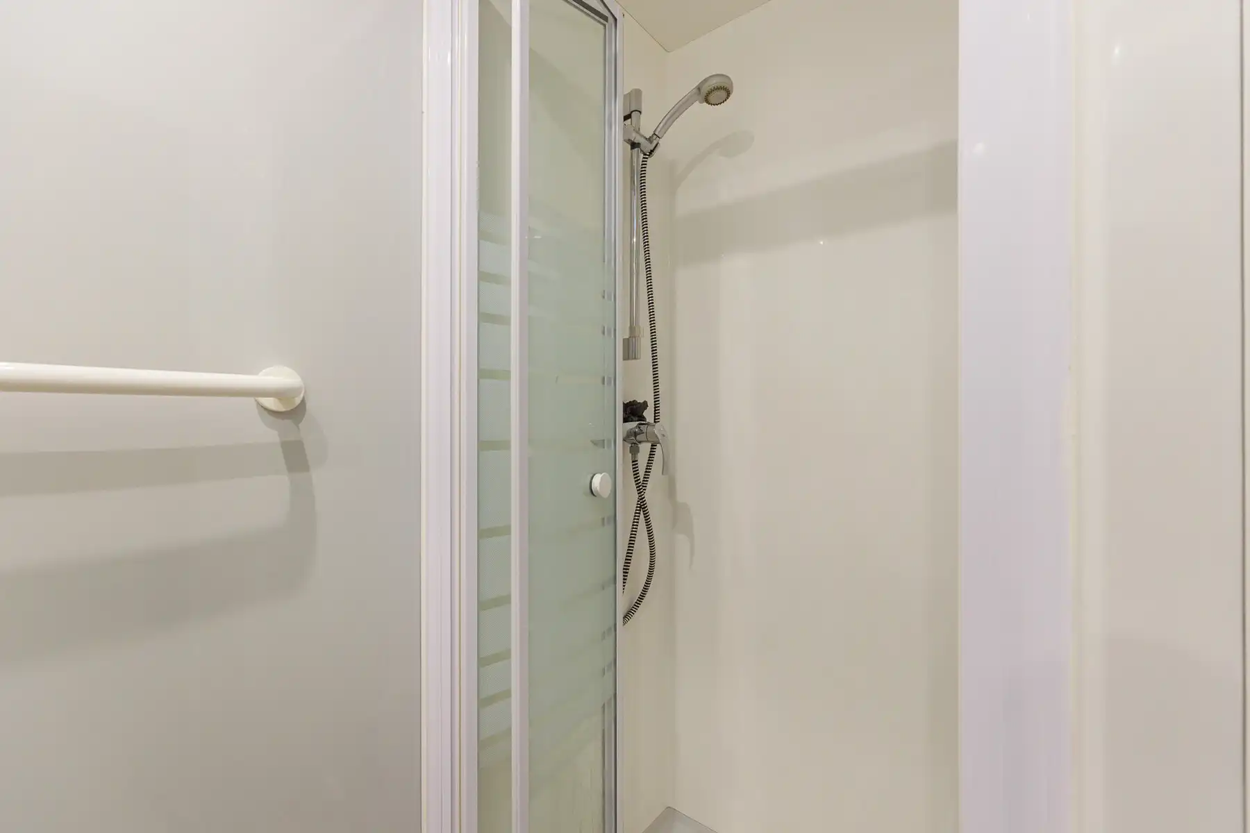 Trendy studentenkamer op toplocatie, een ideale belegging! foto 6