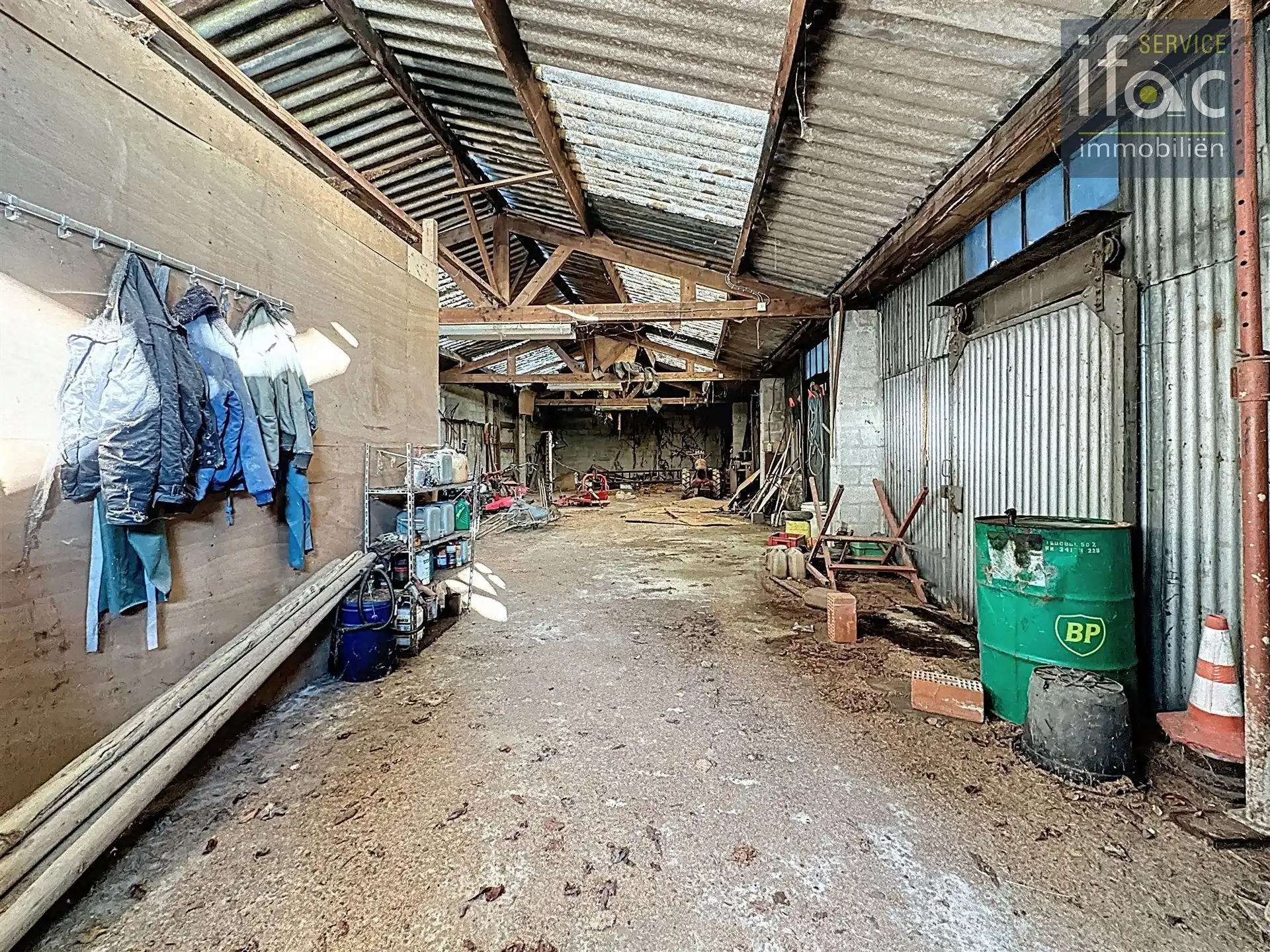 Multifunctionele loods van maar liefst +/- 600m² foto 7