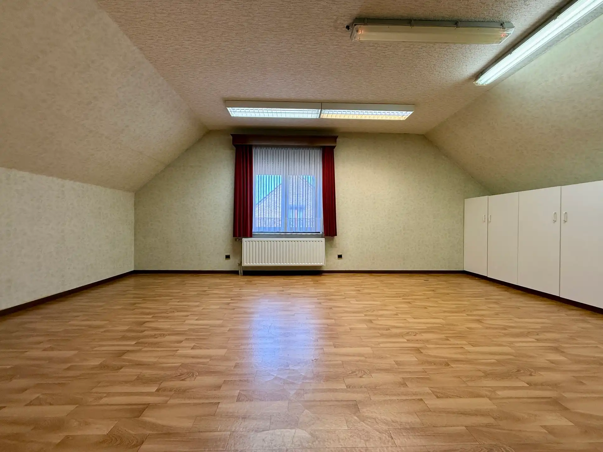 Vrijstaande woning met 4 slaapkamers op perceel van 6a72 foto 23