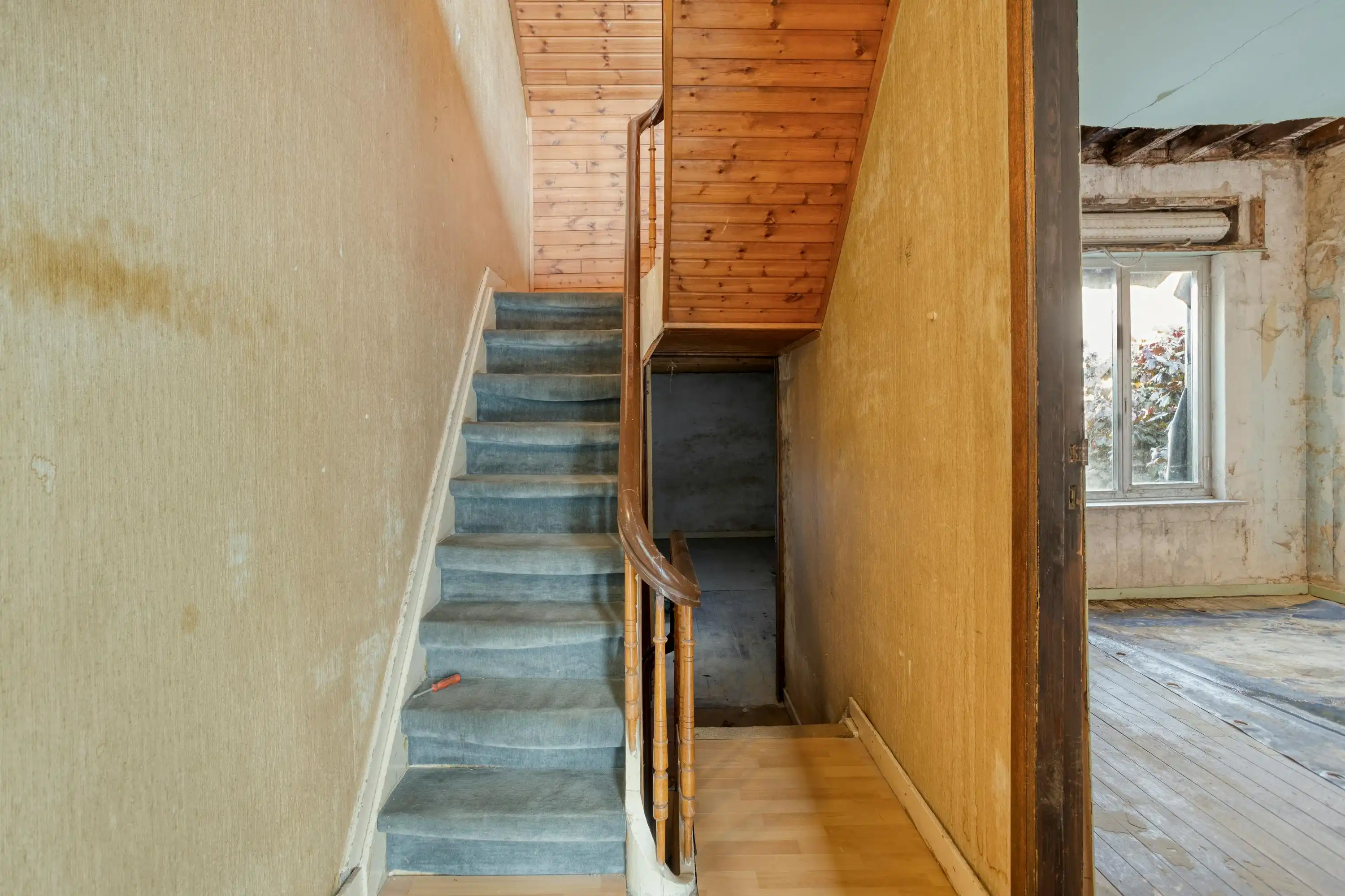 Te renoveren huis met 5 slaapkamers te koop in de Elsdonkwijk te Wilrijk foto 10