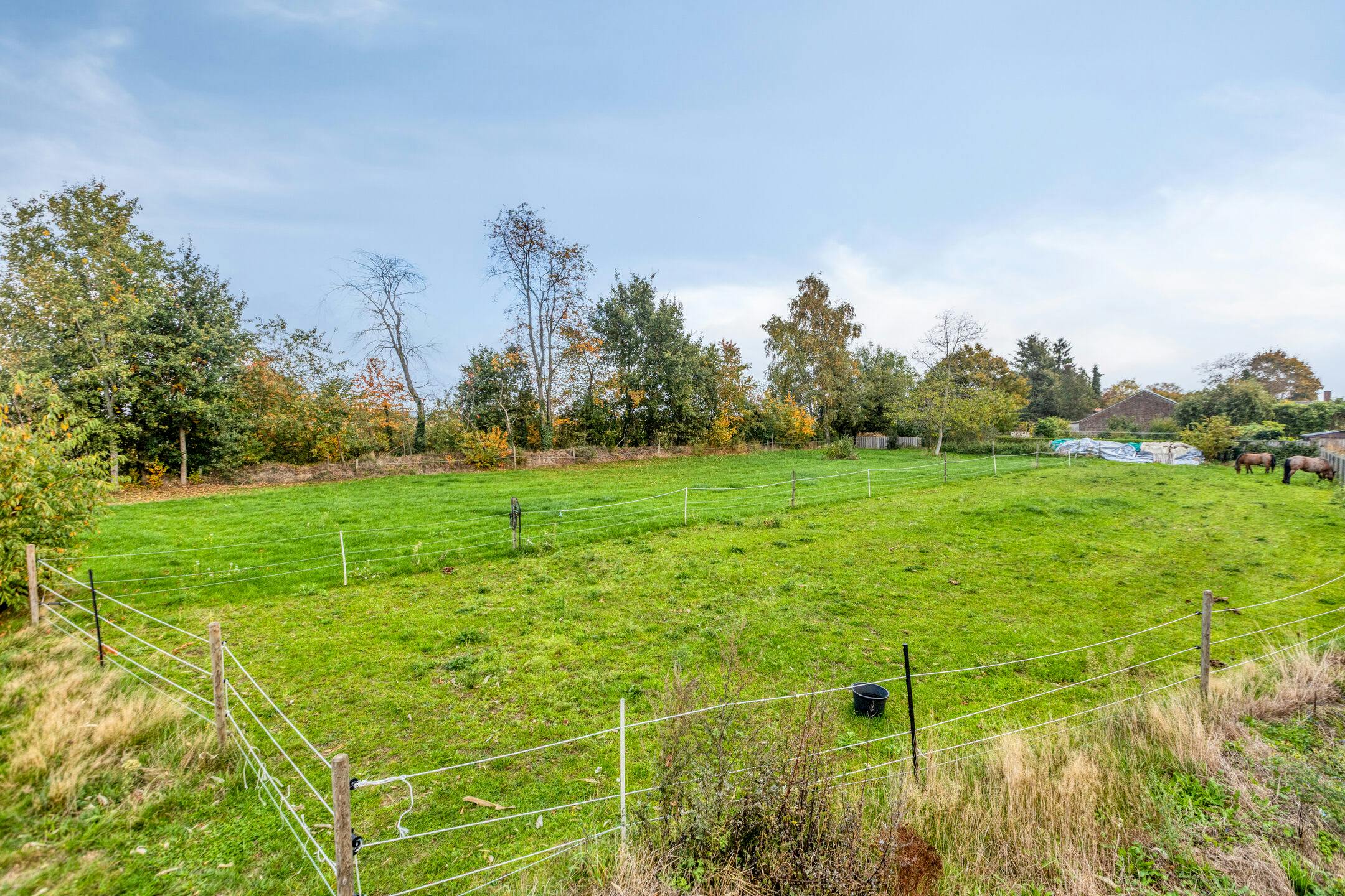 Rustig gelegen bouwgrond met vrij zicht op een riant perceel voor open bebouwing te koop foto 9