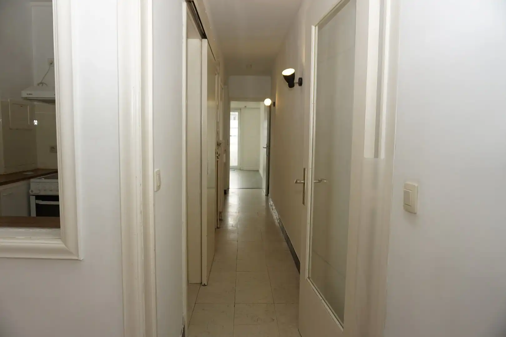 ONGEMEUBELD 1 SLP APP. GELEGEN KONINGSSTRAAT foto 11