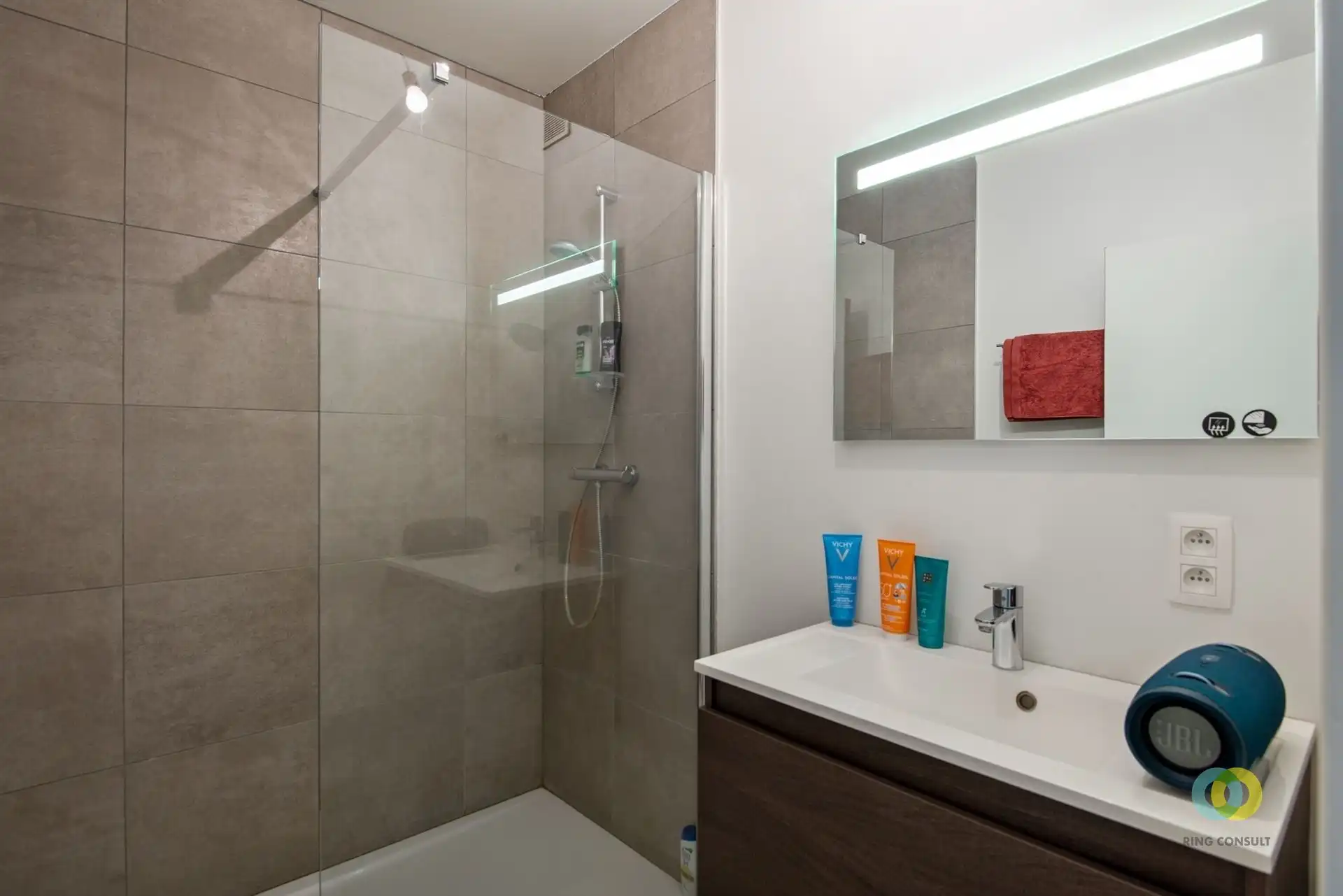 Appartement met terras en staanplaats foto 9