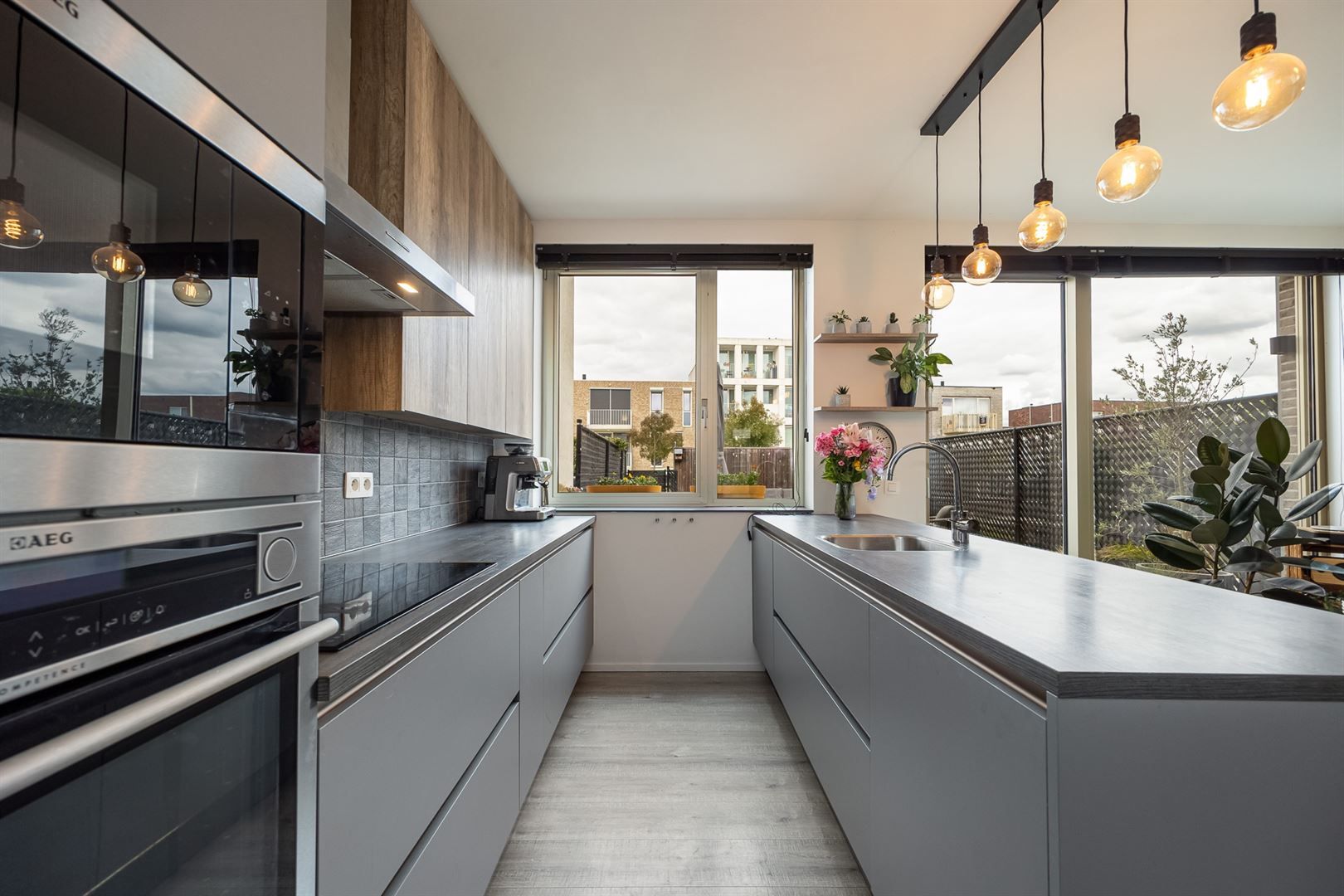Een eigentijdse woning nabij groen en met stedelijke flair foto 7