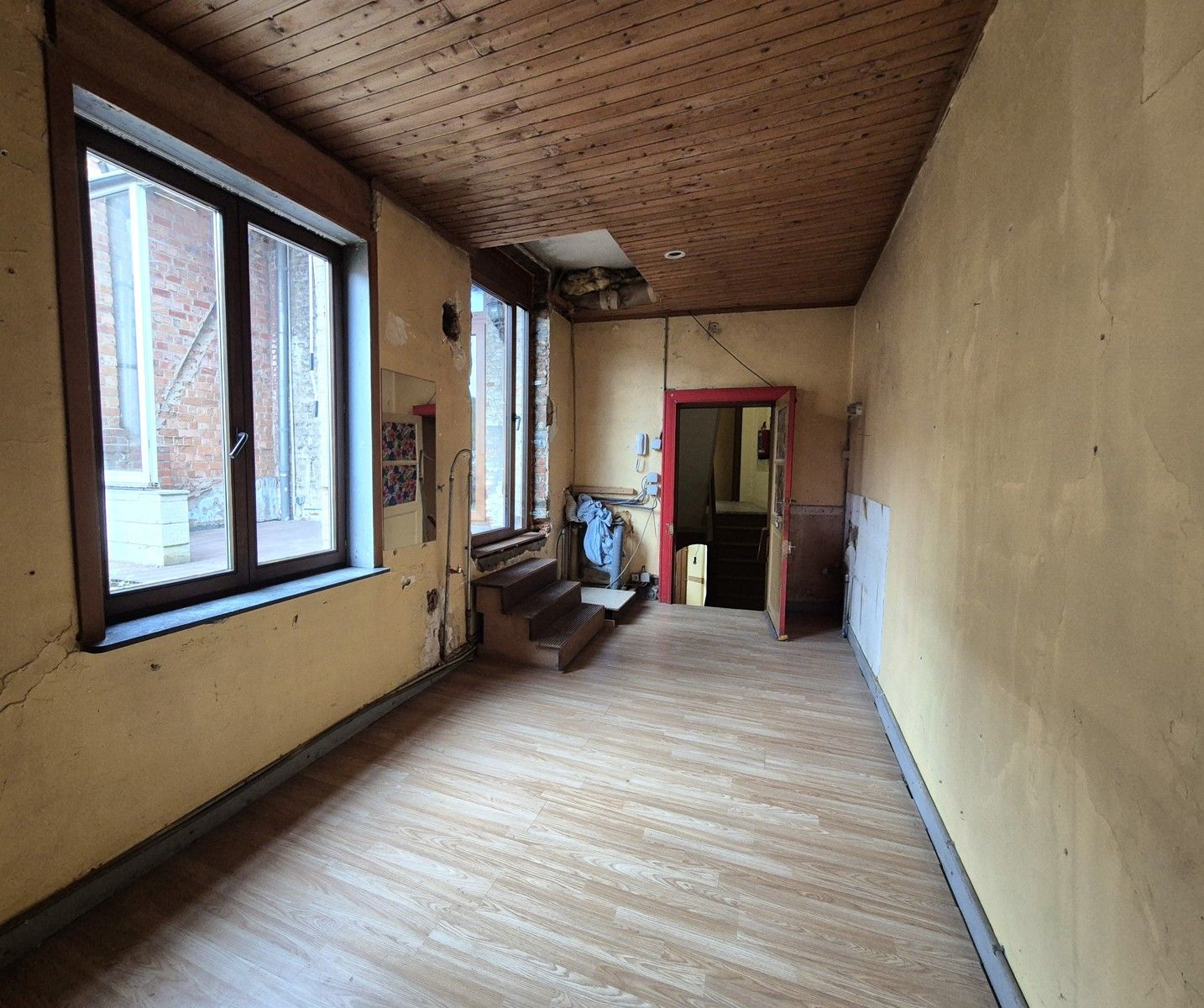 Interessante opbrengsteigendom met 4 units vlakbij station foto 12