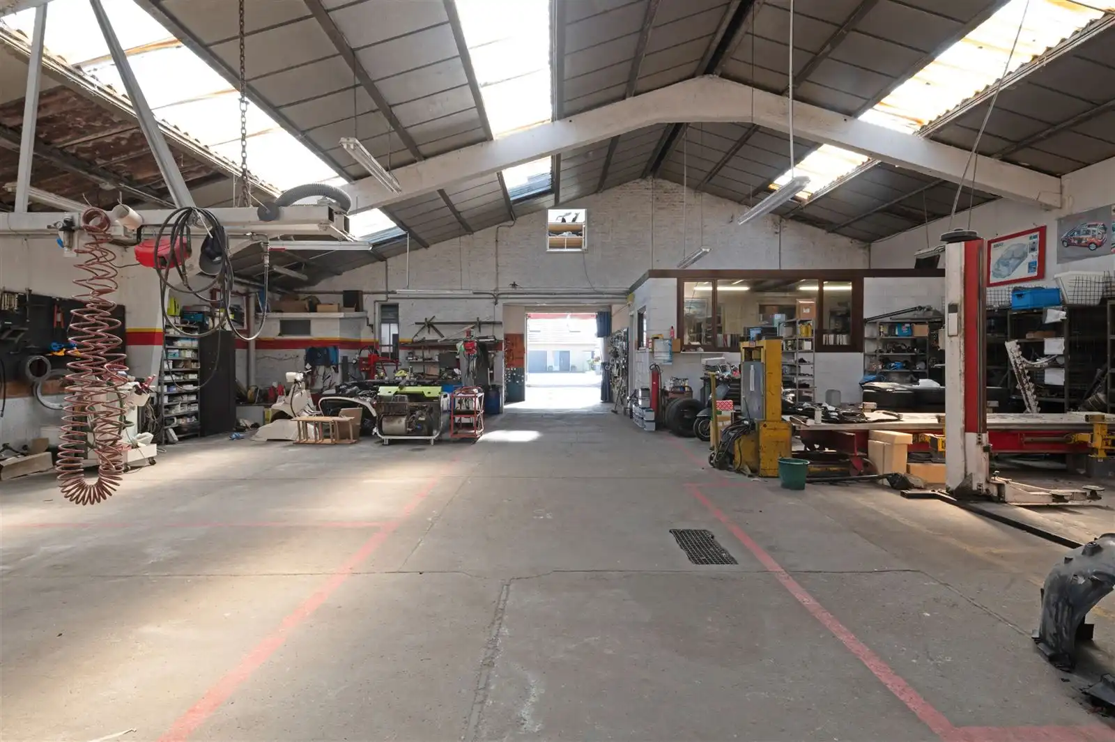 Functioneel bedrijfsgebouw te Kruisem! foto 13