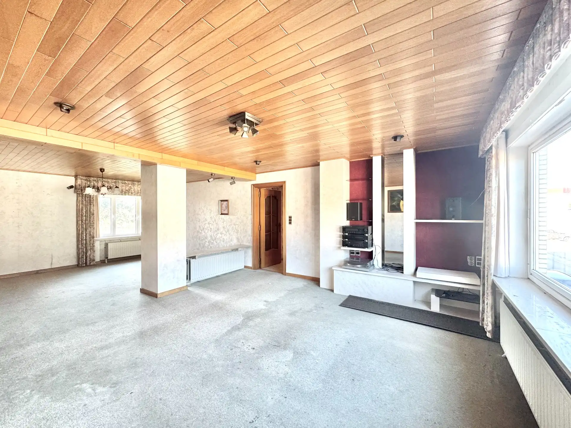 MAGAZIJN MET TWEEWOONST - 1.052 M² foto 23