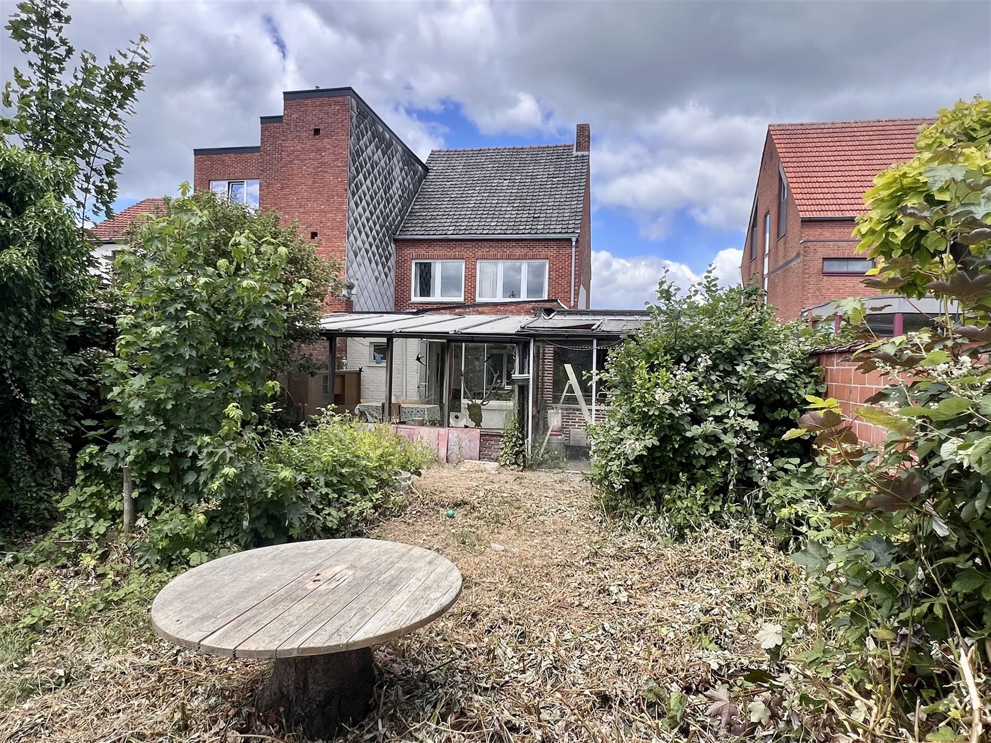Woning met Garage voor Drie Wagens en Zuidgericht grote Tuin foto 14