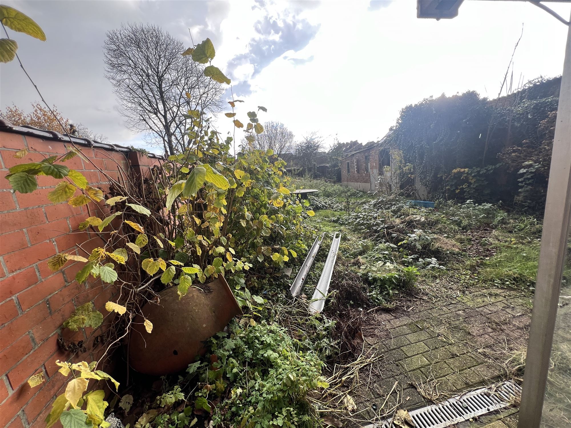 Woning met Garage voor Drie Wagens en Zuidgericht grote Tuin foto 14