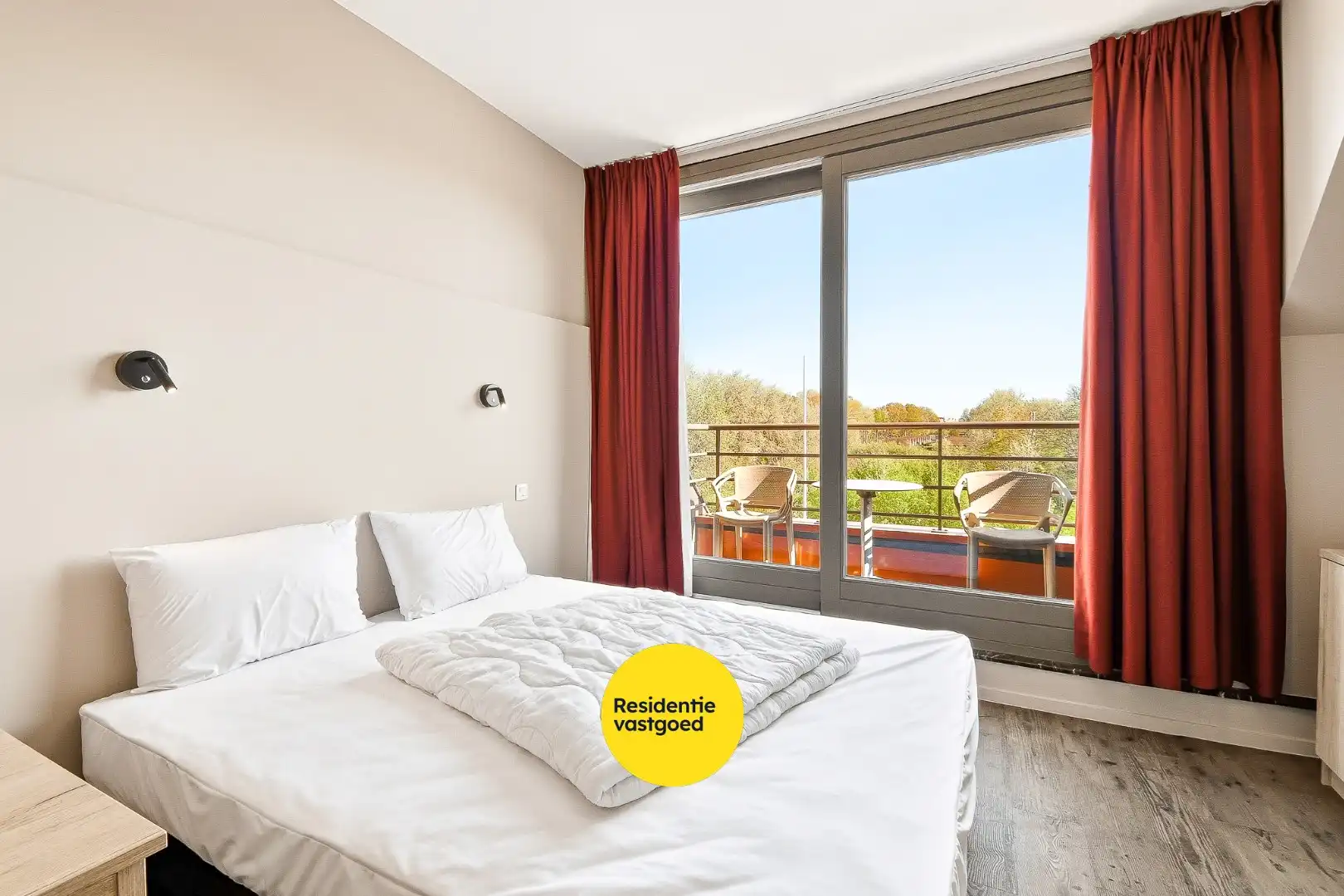 Vernieuwd gemeubeld vakantieappartement foto 3