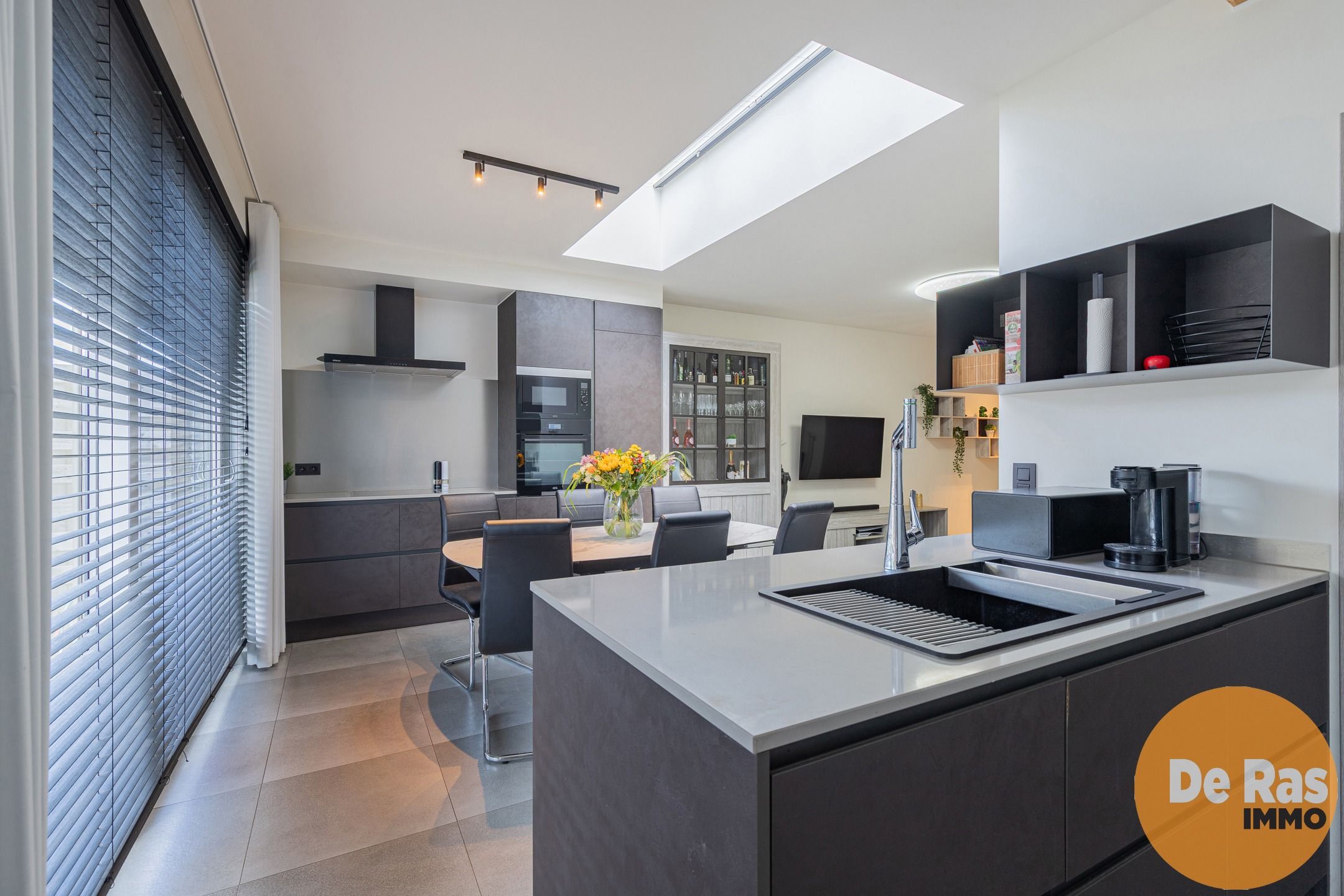 HELDERGEM - Energiezuinige woning met 4 slpks en 2 badks foto 6