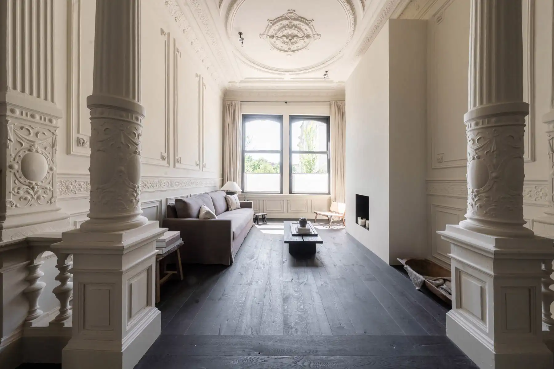 Stijlvol gerenoveerde herenwoning aan de voet van het KMSKA foto 5