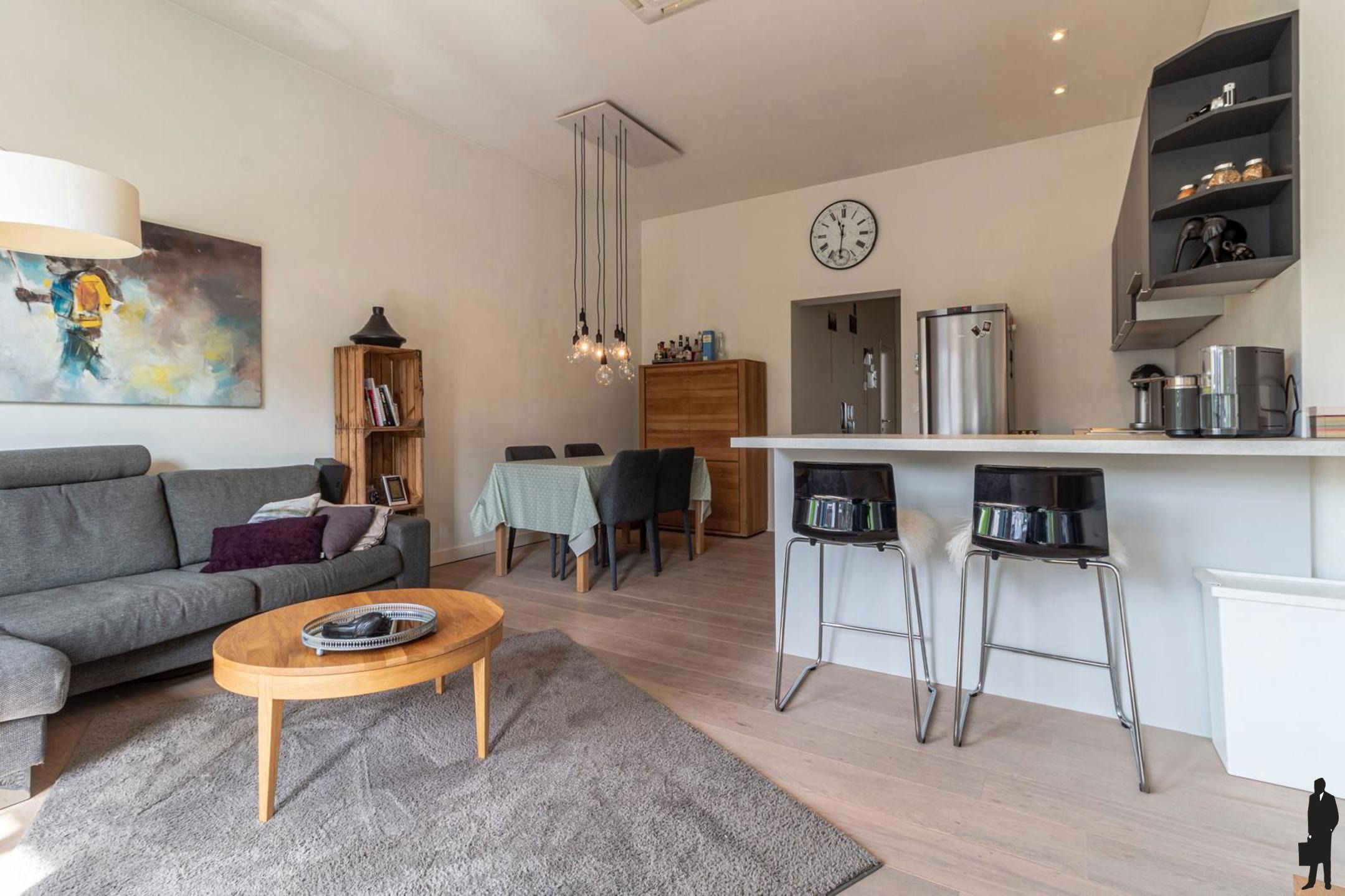 Gemeubeld appartement met ruim terras. foto 6