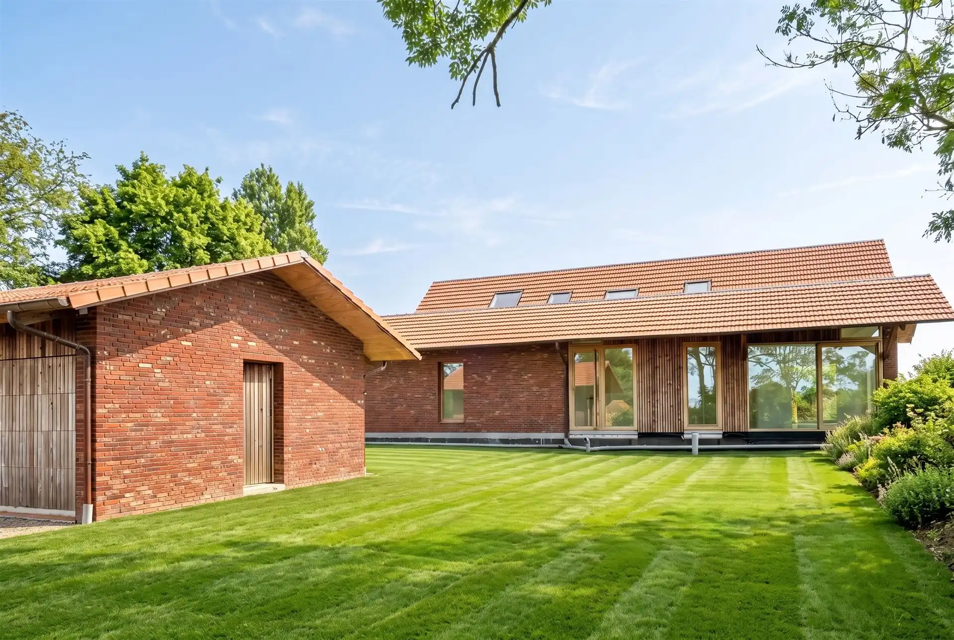 Unieke architectenwoning met prachtige verzichten foto 2