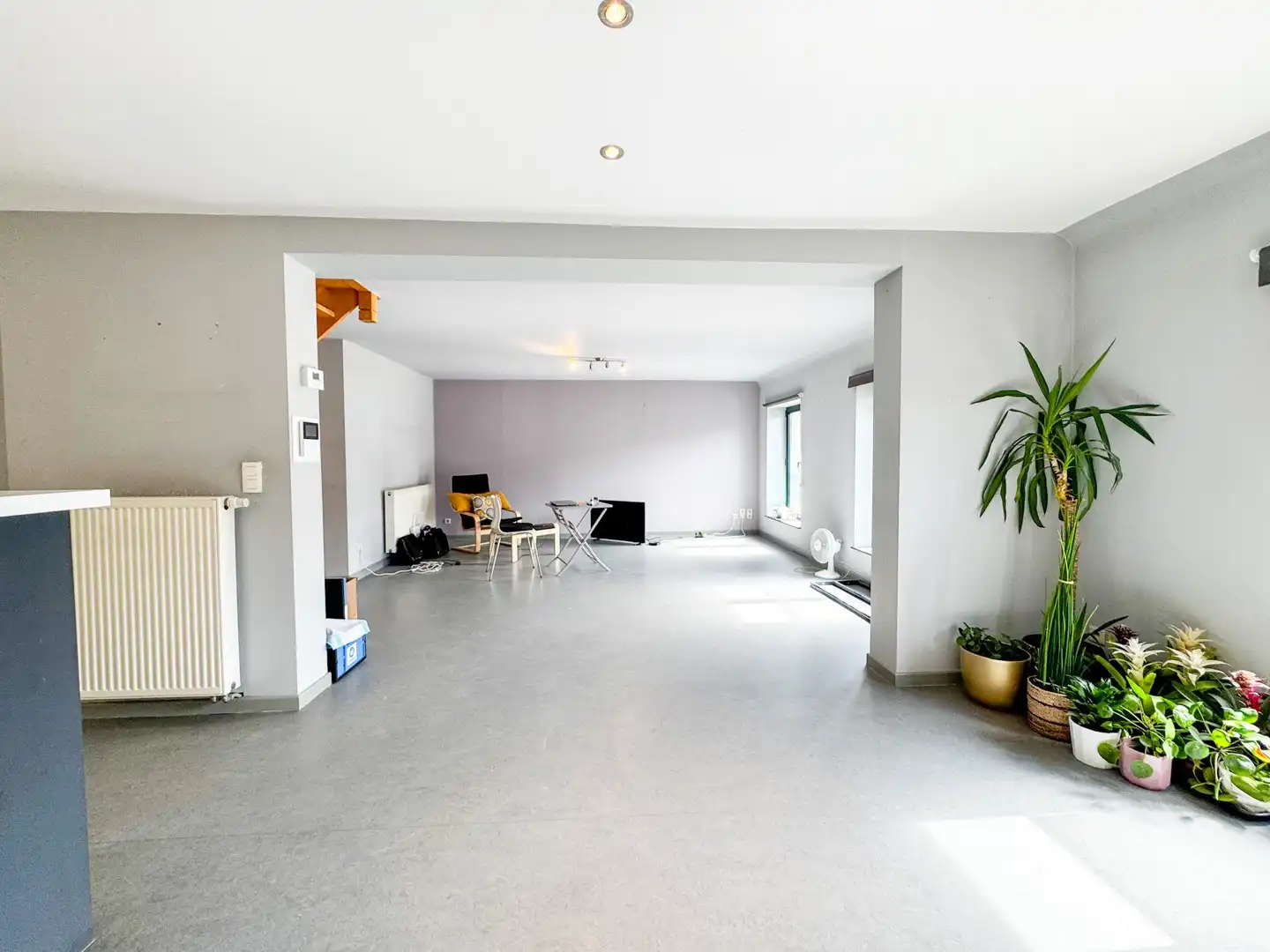 Zeer ruim duplexappartement met 2 slaapkamers en grote zolder foto 5