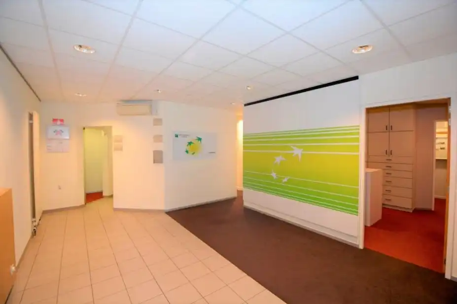 Ontwikkelingsproject met vergunning voor 3 appartementen in hartje Borsbeek foto 4