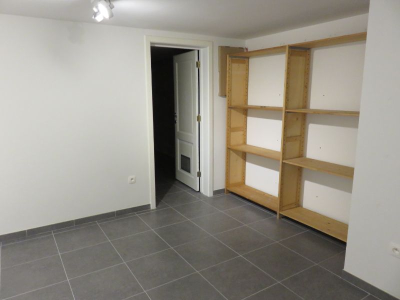 Mooi handelsgelijkvloers in centrum Hove foto 14