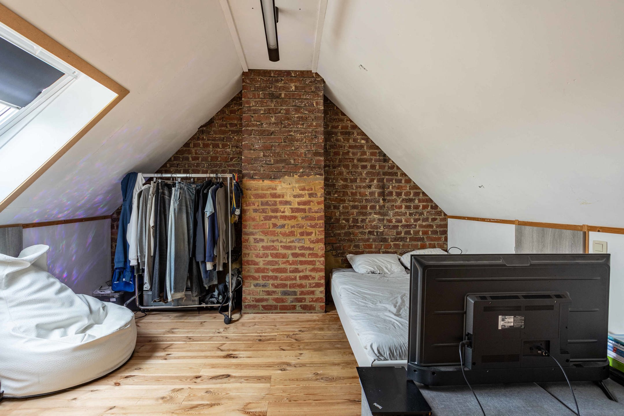 Karaktervolle woning met tuin & parkeermogelijkheid foto 16