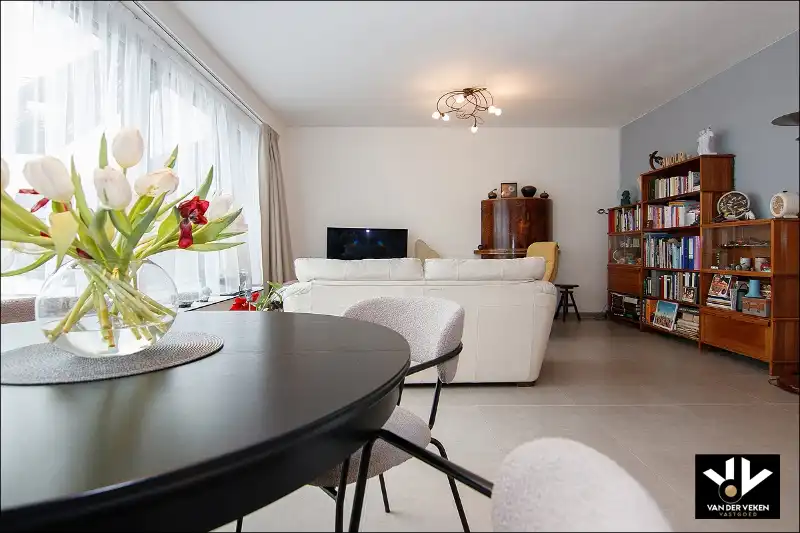 MOOI AFGEWERKT 2 SLAAPKAMER APPARTEMENT foto 11