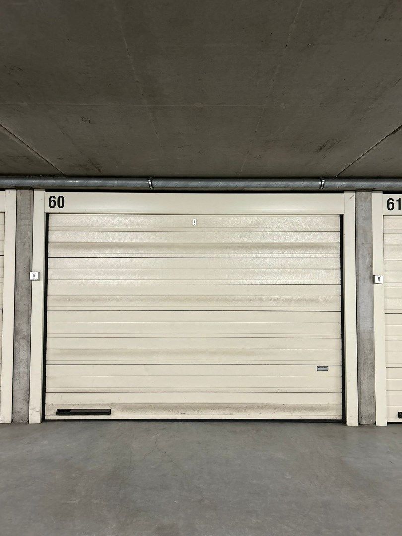 Garagebox vlakbij Zeedijk te Oostende foto {{pictureIndex}}