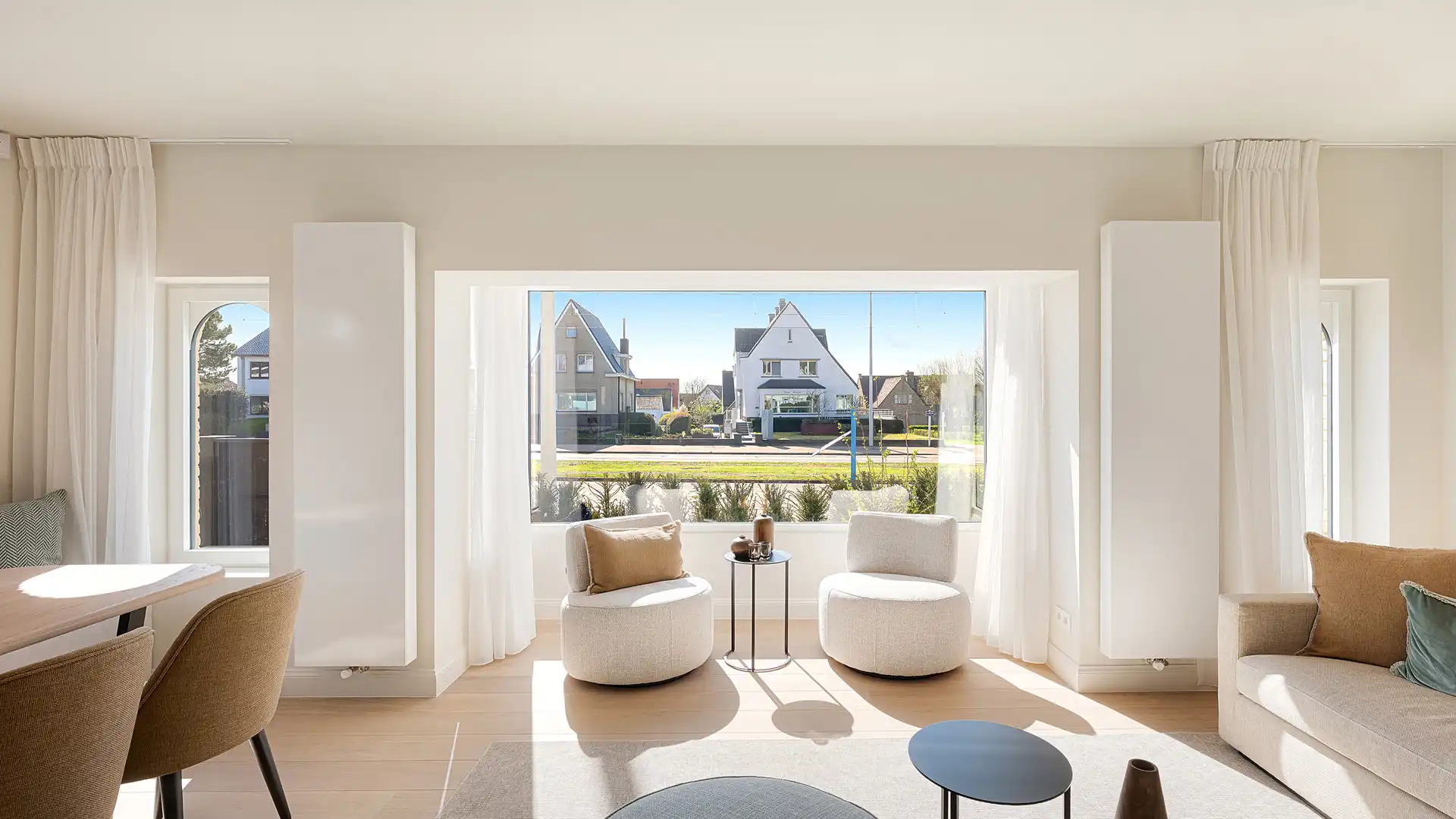 Exclusieve koppelvilla met hoogwaardige afwerking op een toplocatie in Duinbergen. foto 4