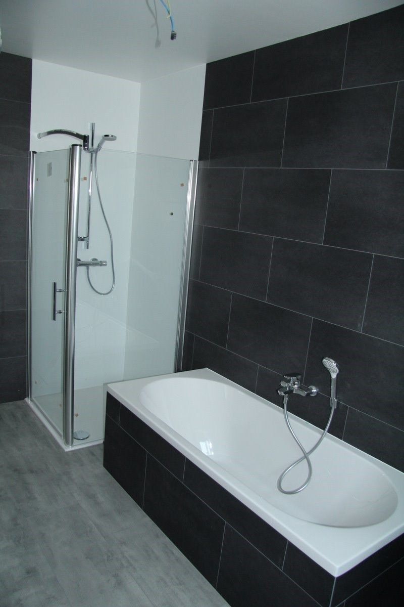 Uiterst ruime, recente woning met 3 slk, garage en tuin in centrum Berlare foto 17