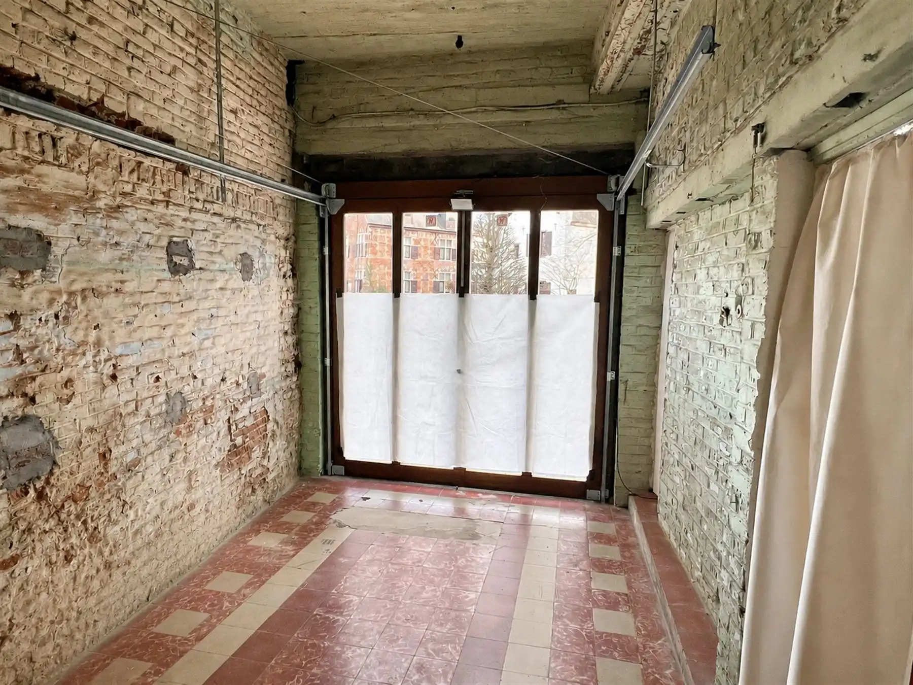 Karaktervol gerenoveerd burgerhuis met atelier foto 23