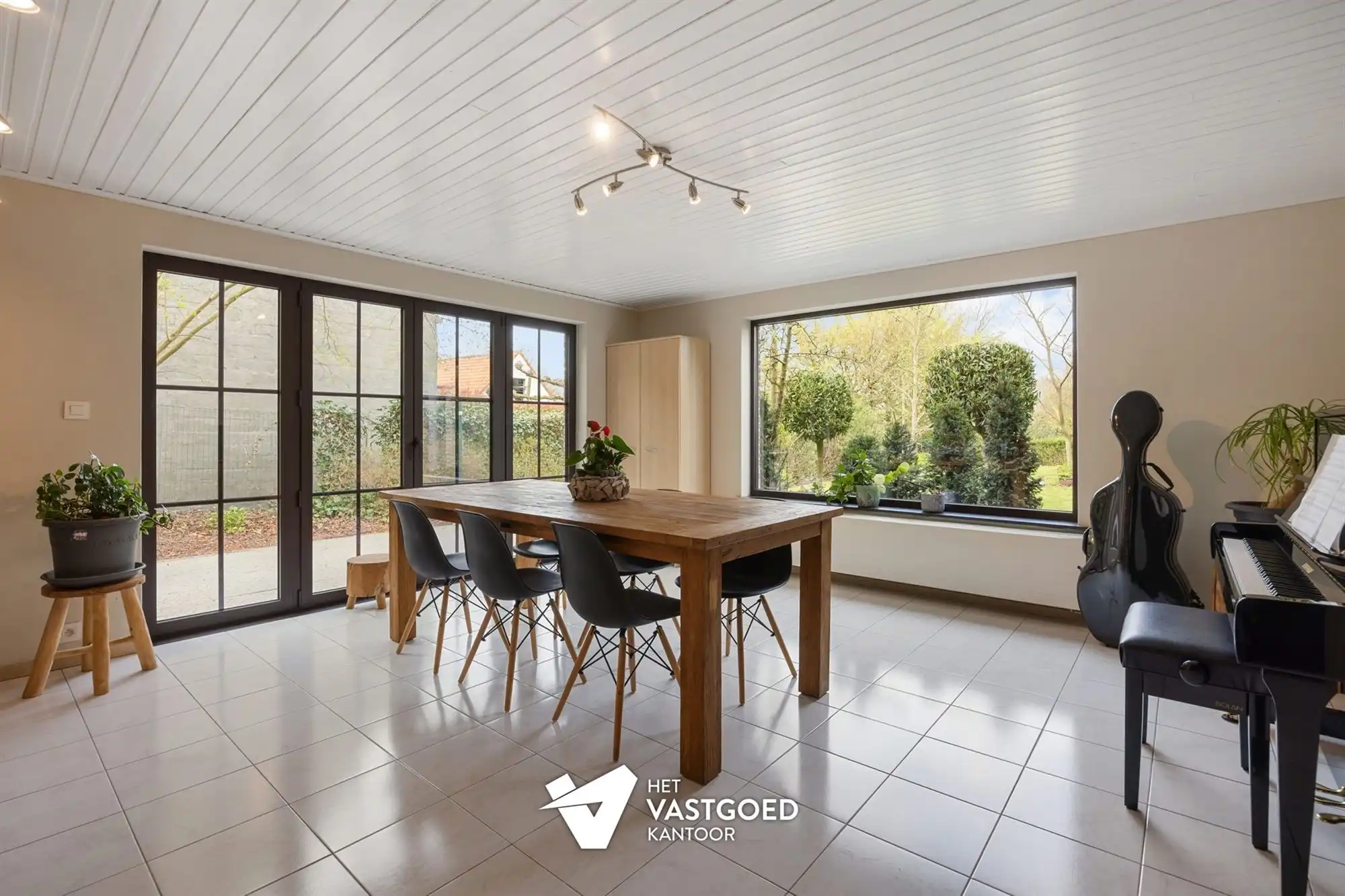 PERFECT ONDERHOUDEN WONING MET 6 SLAAPKAMERS EN WERKHUIS/GARAGE IN GROENE OMGEVING TE VIVERSEL foto 15