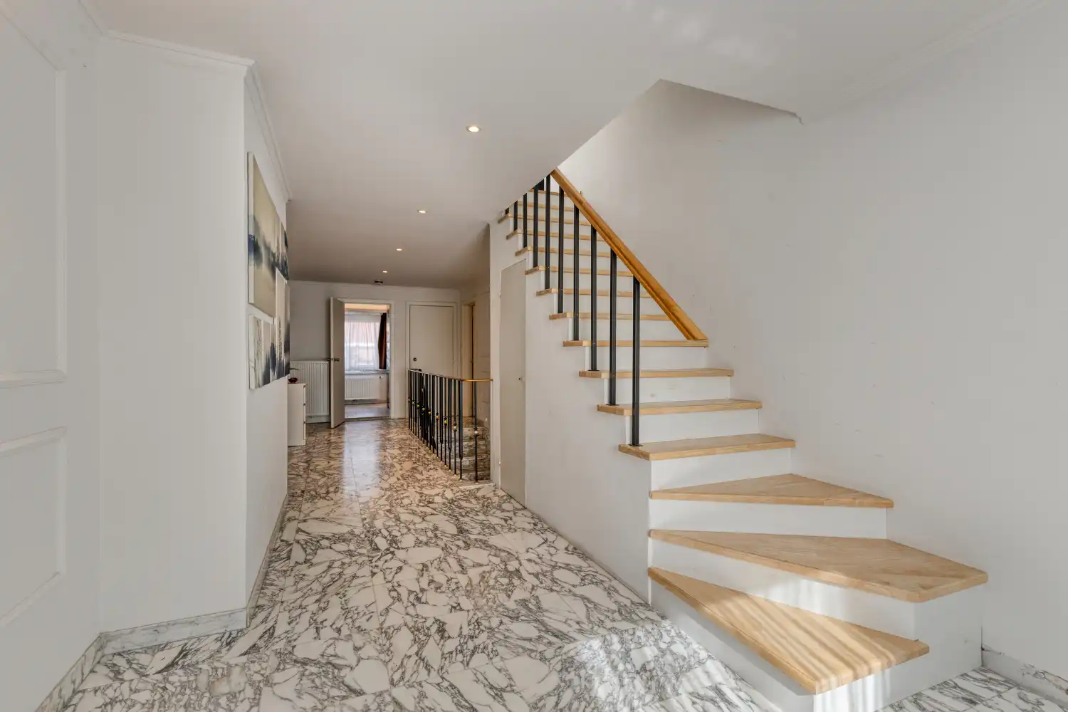 Karaktervolle gerenoveerde villa nabij Spuikom te koop foto 27