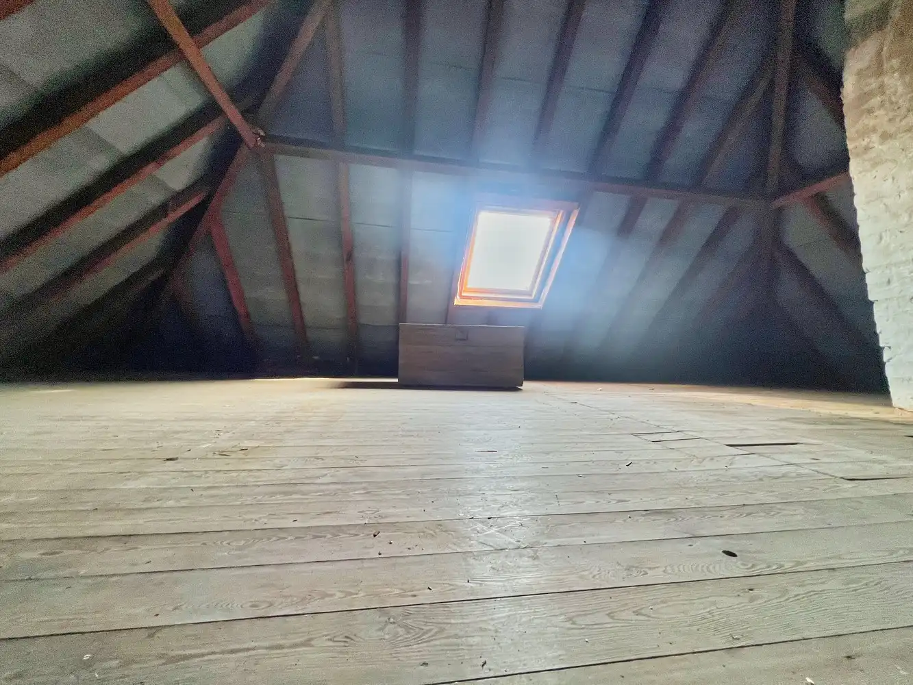 Karaktervolle gezinswoning met zonnige tuin + garage foto 12