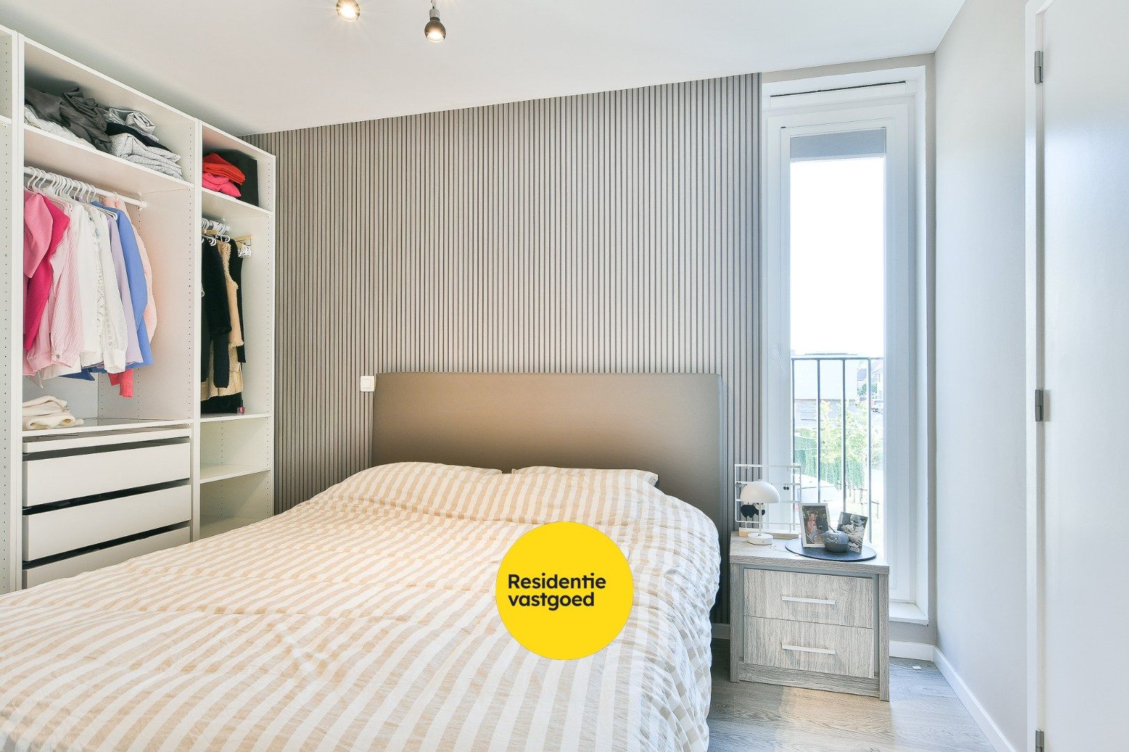 Uniek appartement inclusief carport met grote berging gelegen in een oude graanmolen foto 10