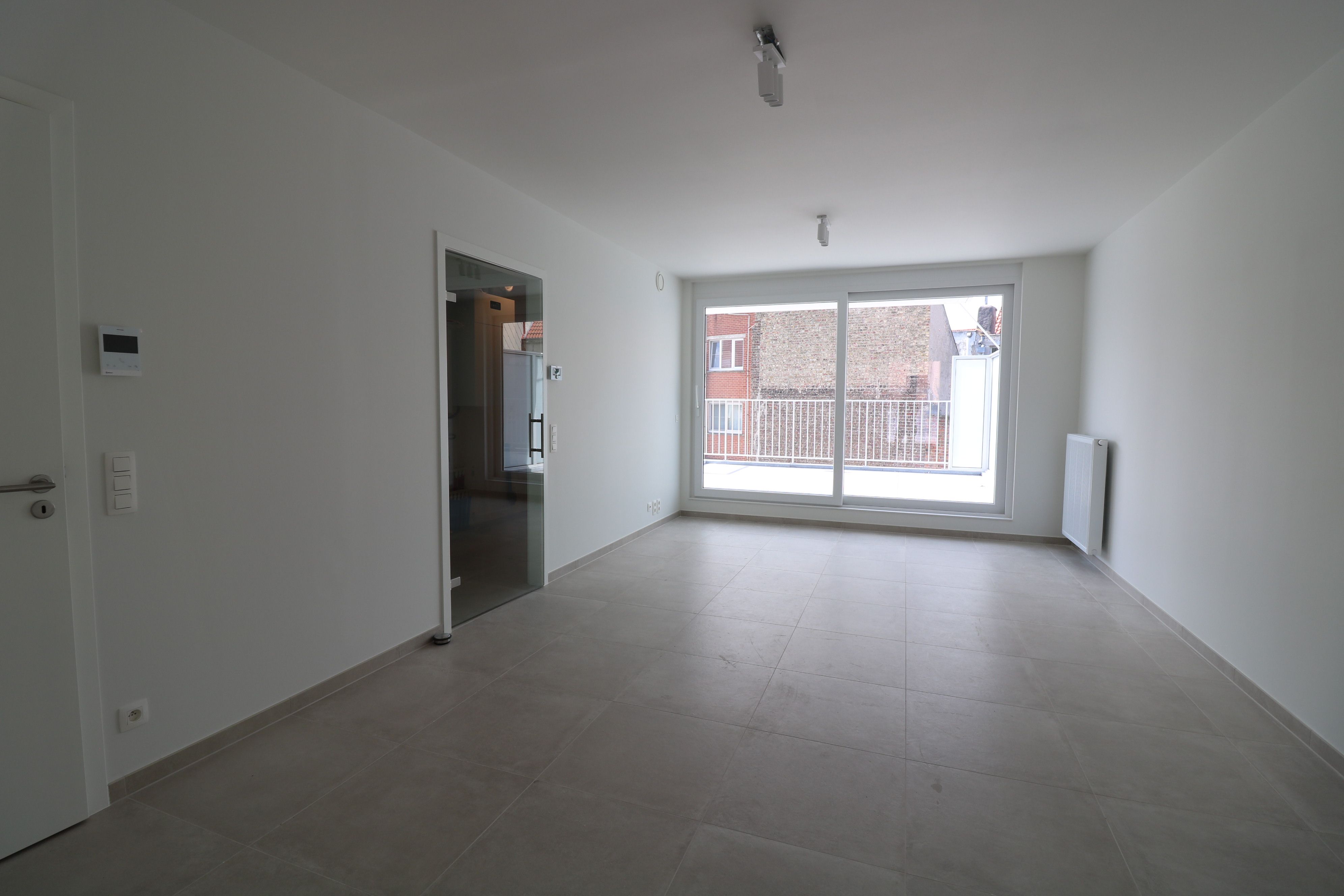 Recent appartement met 2 slaapkamers en 2 grote terrassen. foto 2