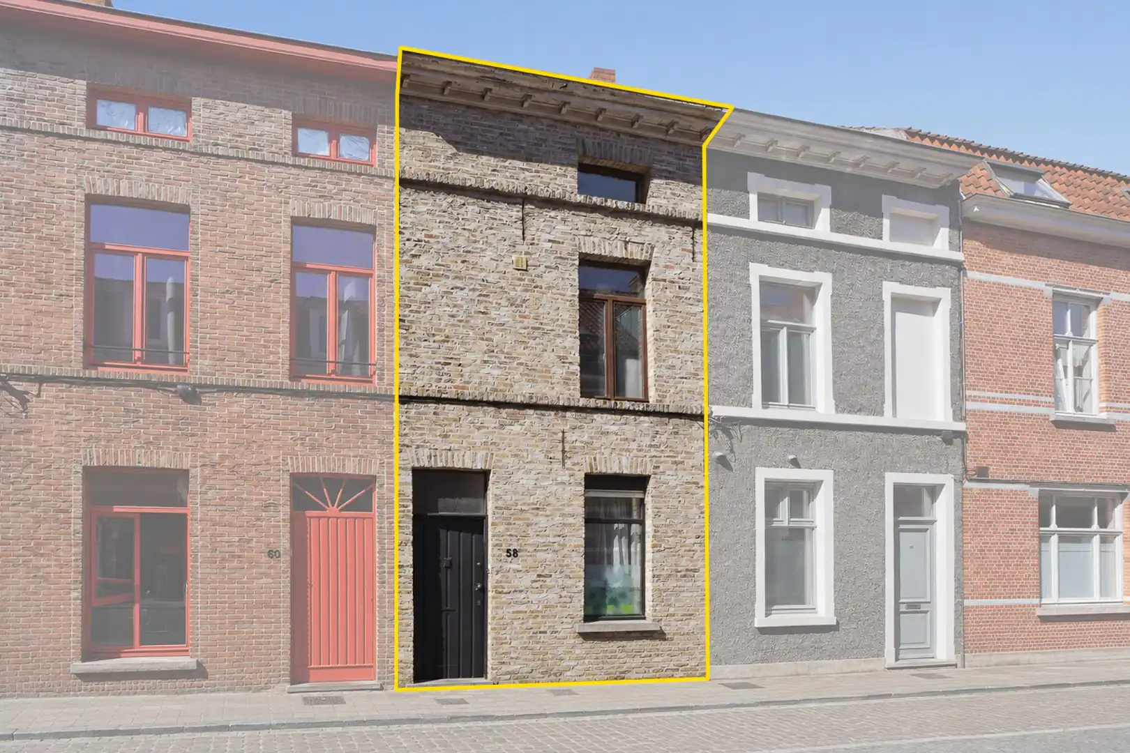 Hoofdfoto van de publicatie: Te renoveren stadswoning op topligging in Brugge