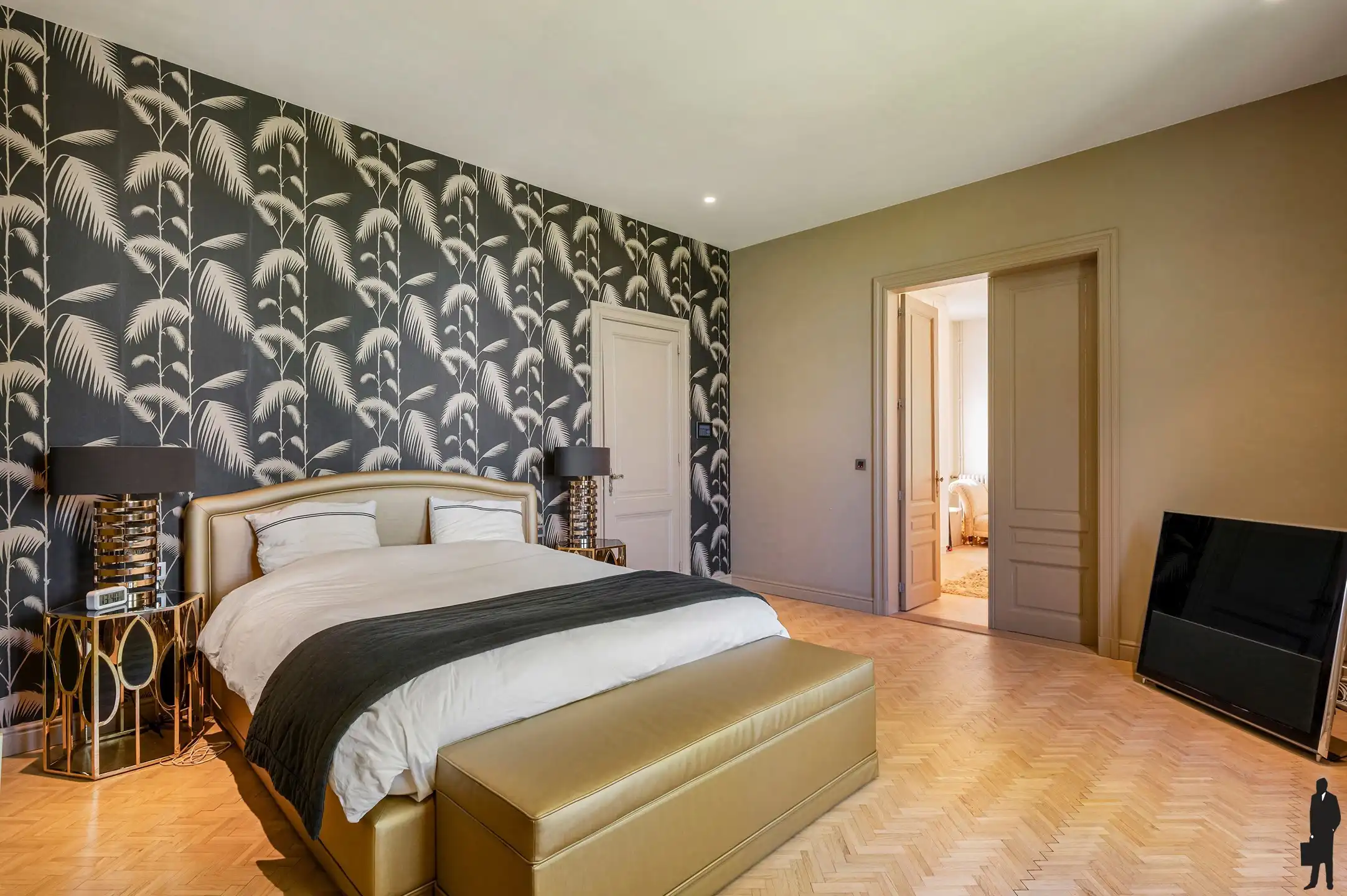 Prachtig instapklaar eclectisch landhuis op ca. 2.932m² te Hoogboom! foto 12