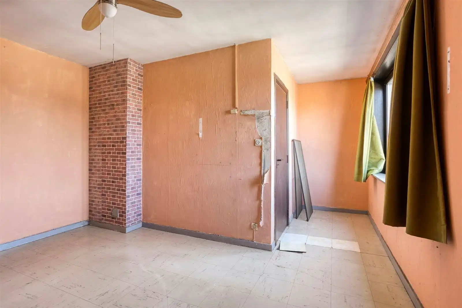 Alleenstaande woning met omringde tuin foto 15