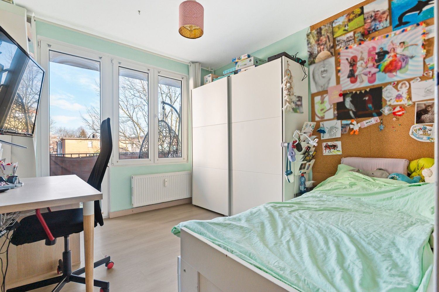 Instapklaar appartement met 2 slaapkamers en terras te Deurne! foto 15