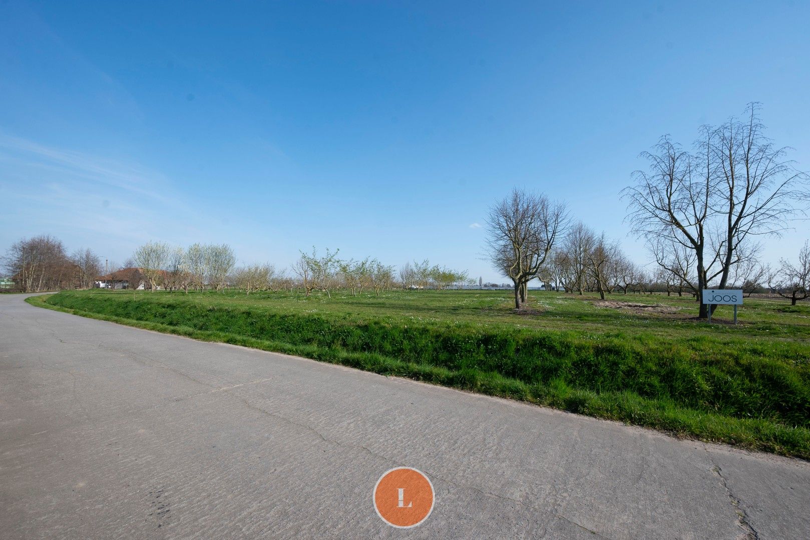 Ruim handelspand met woonst te koop in Beveren-Leie foto 12