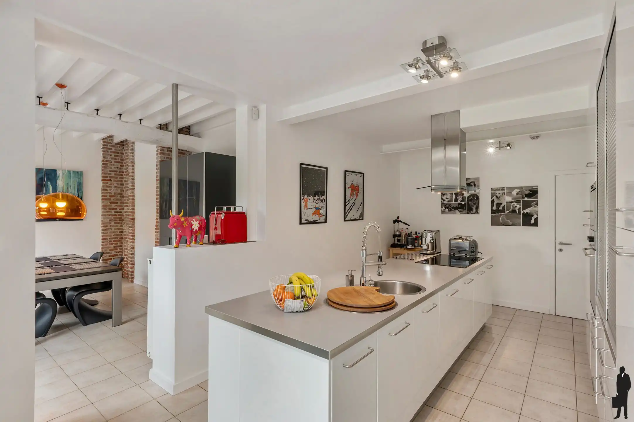 Authentieke en luxueus gerenoveerde langgevelhoeve op een domein van 6.920 m². foto 9