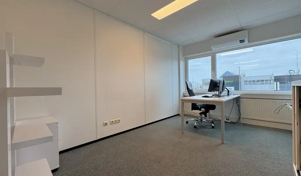 Instapklaar kantoor te huur nabij E313/E34 te Wommelgem foto 7