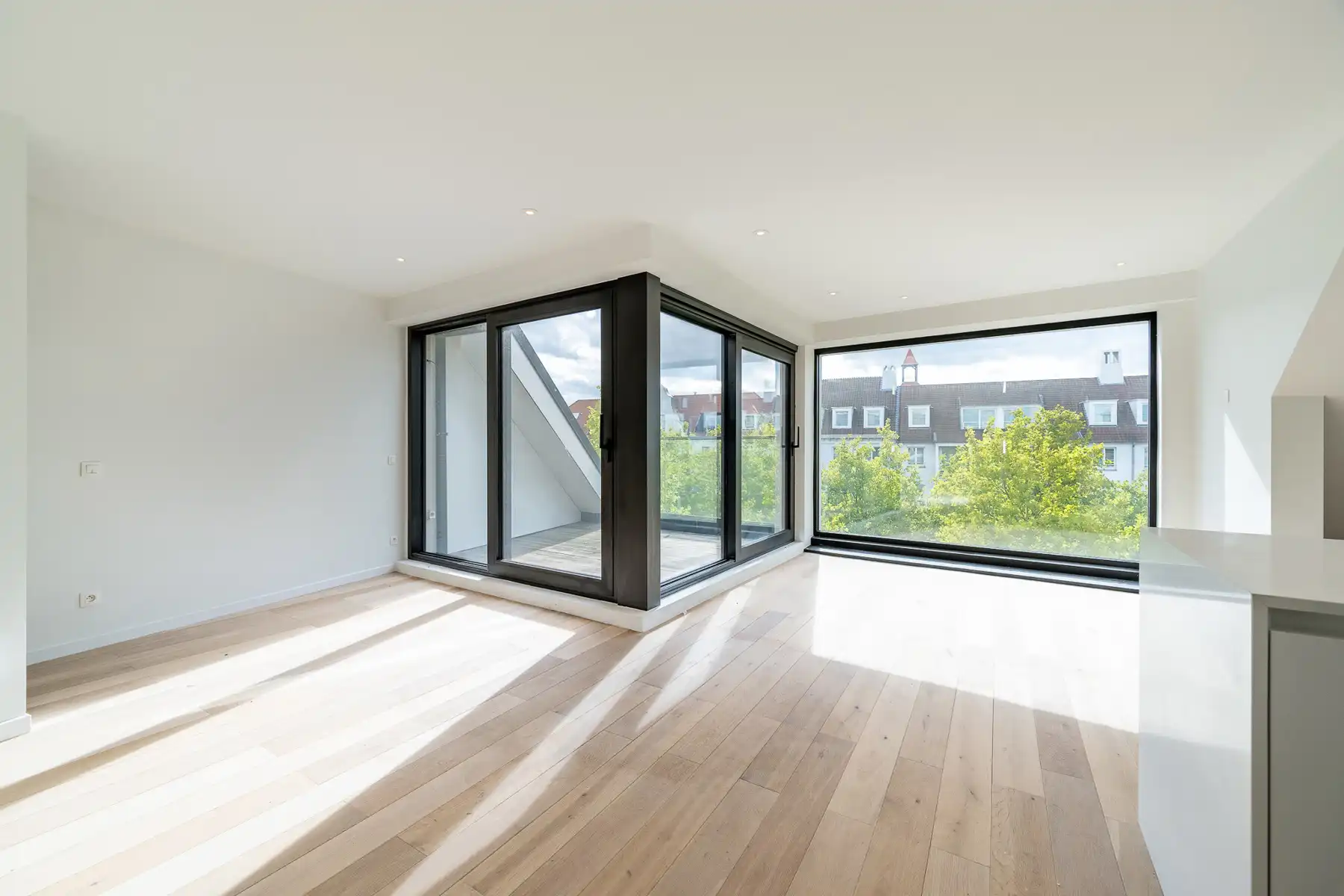 Duplex appartement in recent volledig gerenoveerd gebouw foto 2