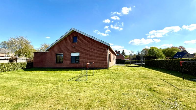Rustig gelegen bungalow met veel privacy. foto 2