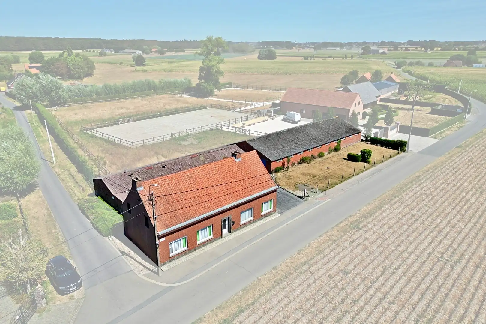 Hoofdfoto van de publicatie: Kortemark - Rustig gelegen woning met 2 loodsen!