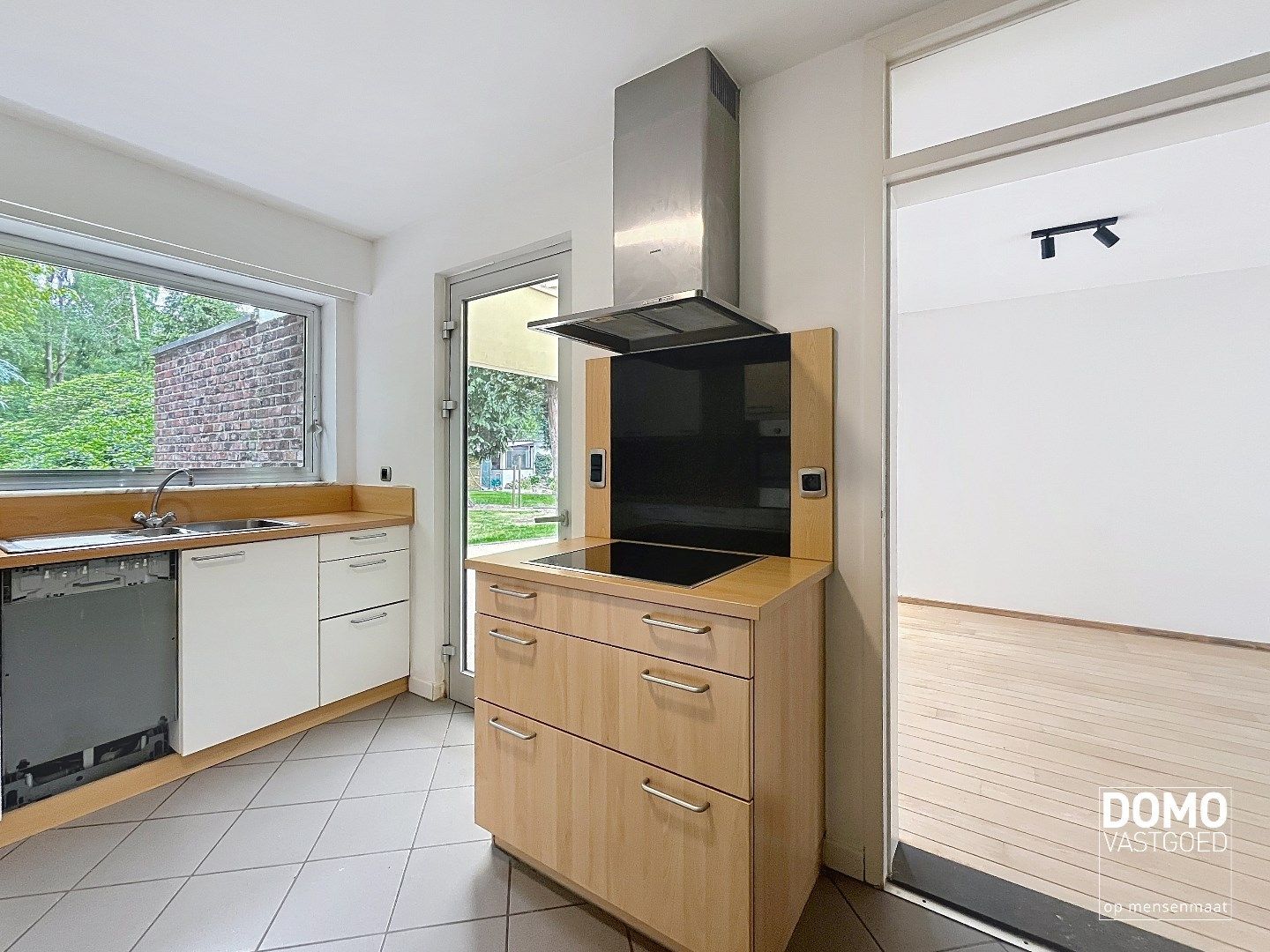 Verrassend ruime open bebouwing met grote tuin. foto 8