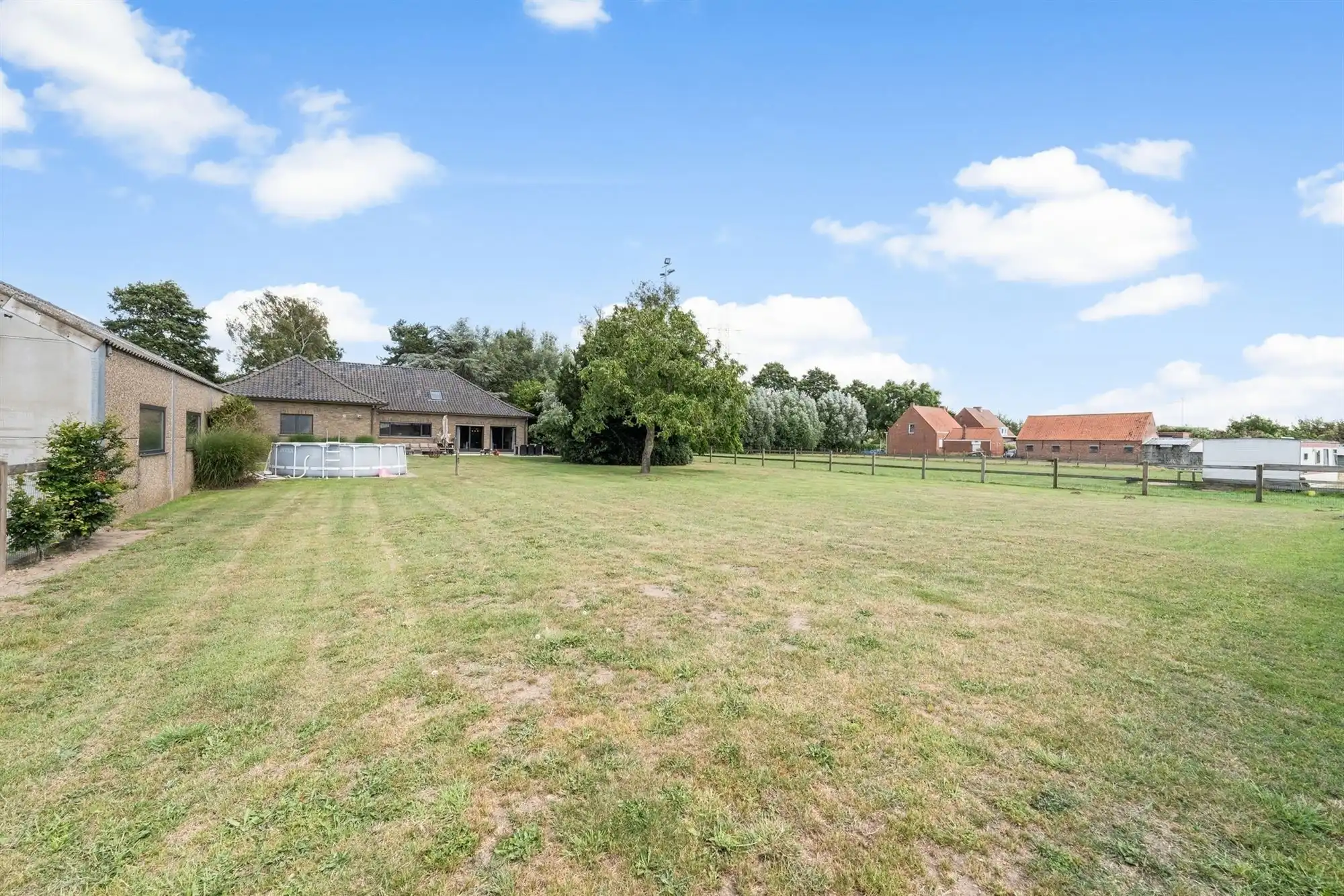 Unieke eigendom van 14.139m² voor paarden- of dierenliefhebbers of wie droomt van ruimte  foto 8
