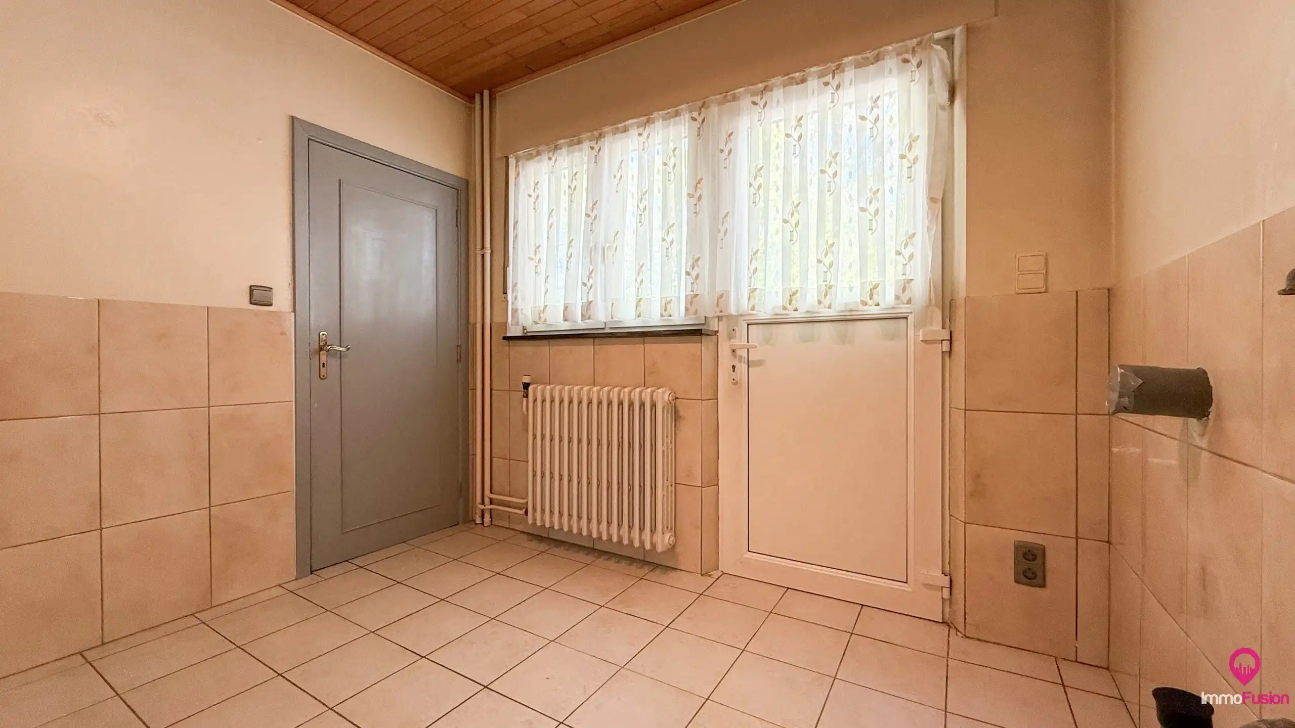 Ruime open bebouwing van 328m² met 5 slpk op toplocatie! foto 20