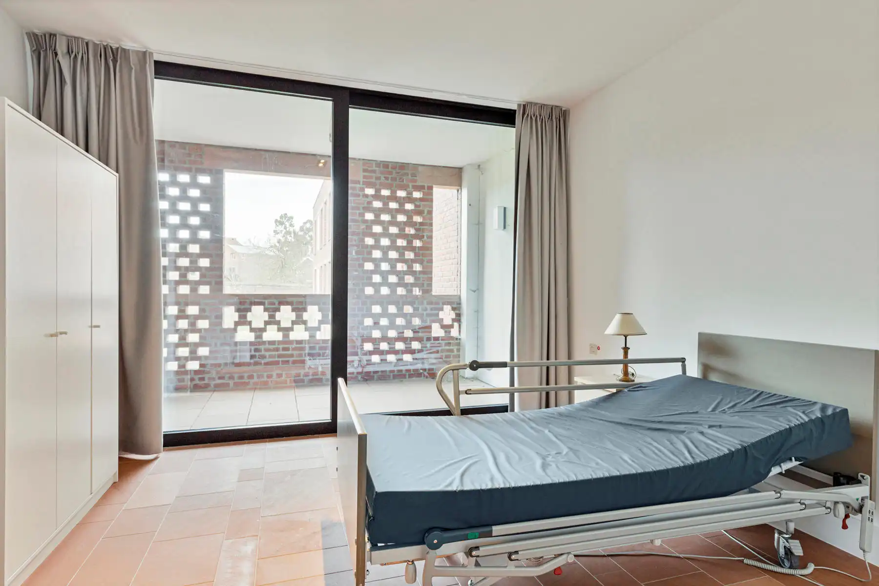 Ruime assistentiewoning met twee slaapkamers op topligging foto 14